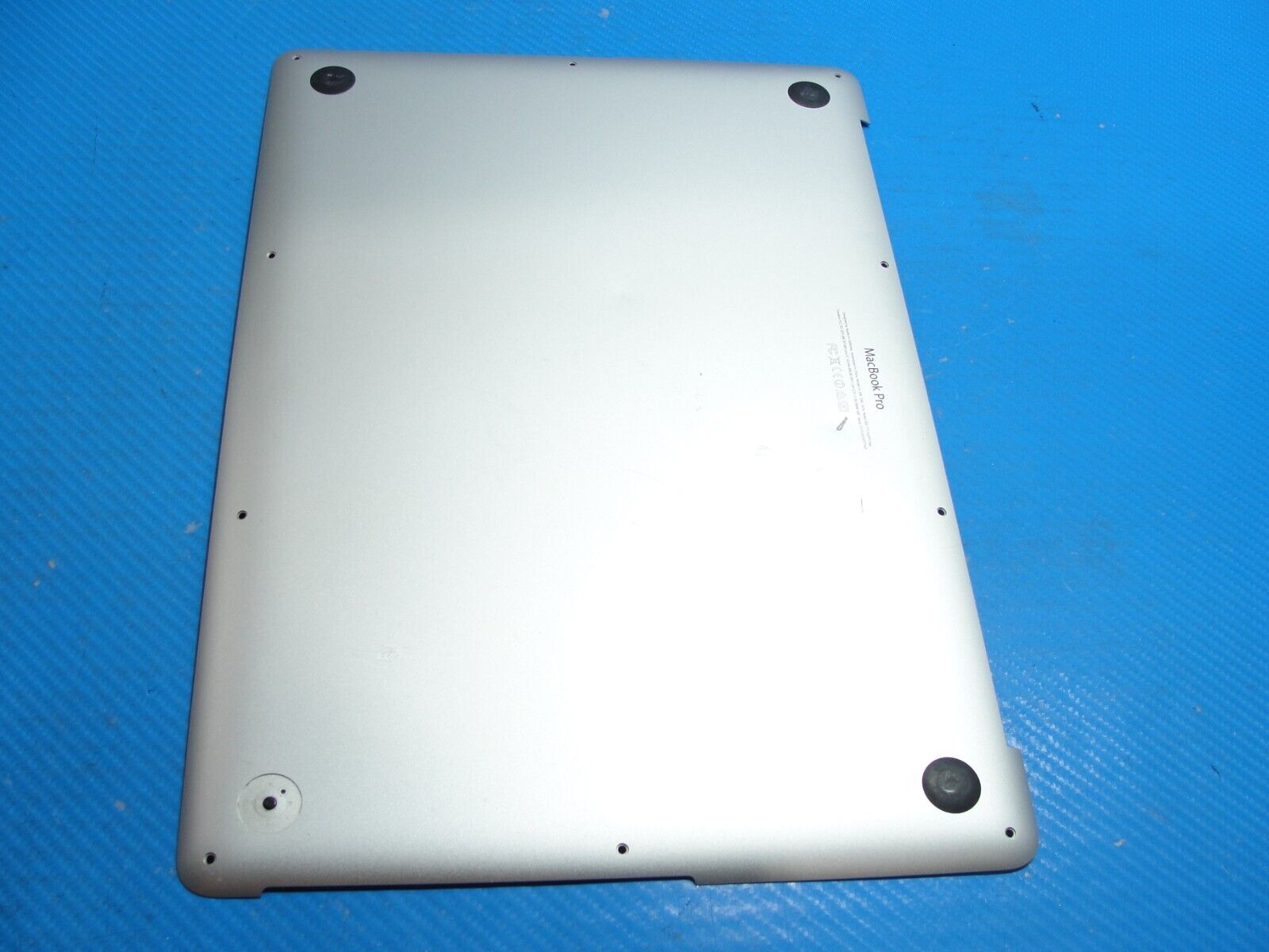 MacBook Pro 15” A1398 Late 2013 ME293LL/A Genuine Bottom Case Silver 923-0671