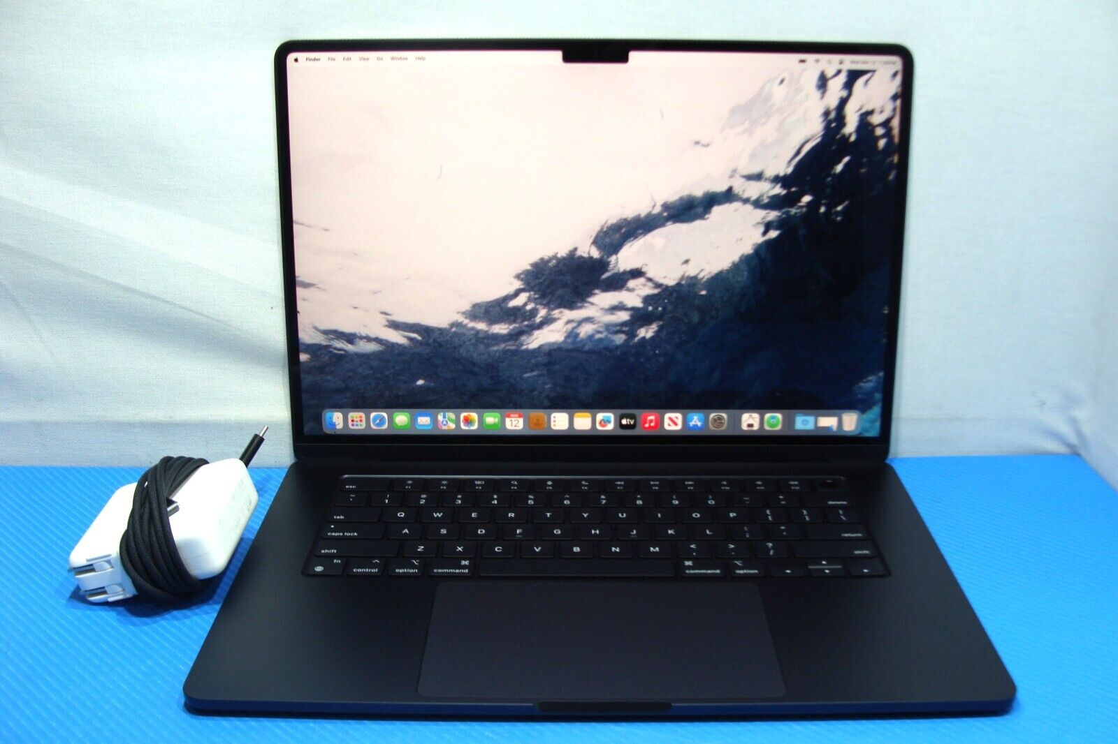 2023 Apple MacBook Air A2941 8CPU/10GPU 15.3