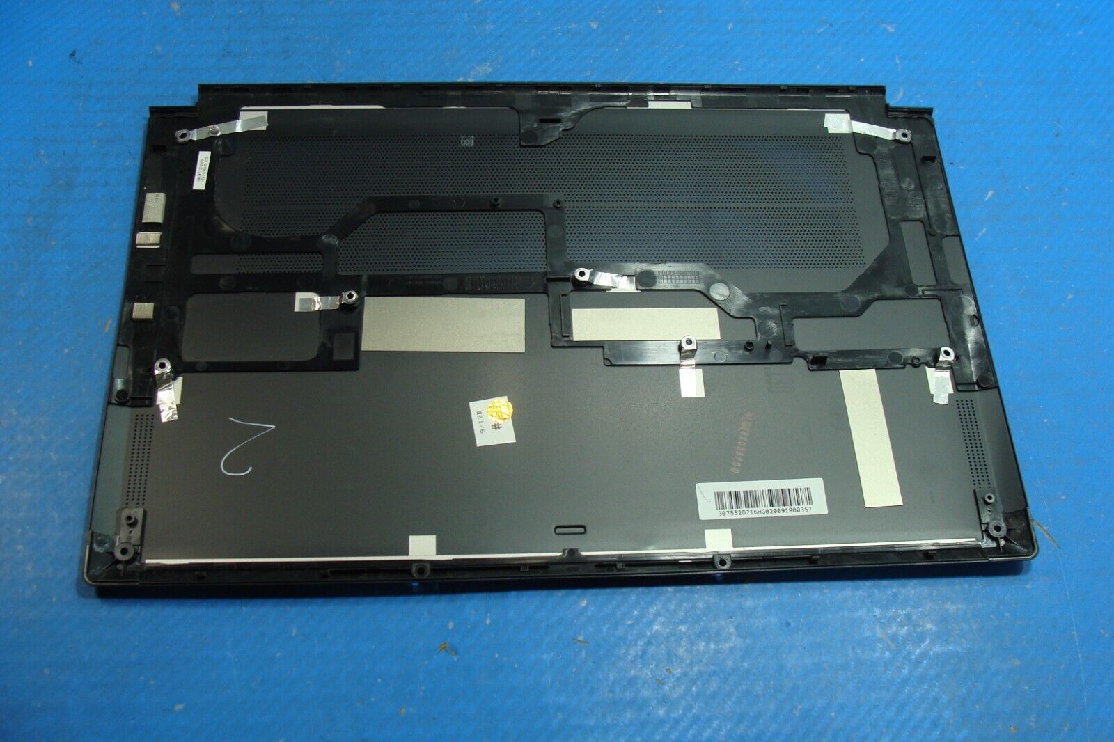 MSI Summit 15.6” B15 A11M-057 Genuine Laptop Bottom Case Black 307552D716HG0