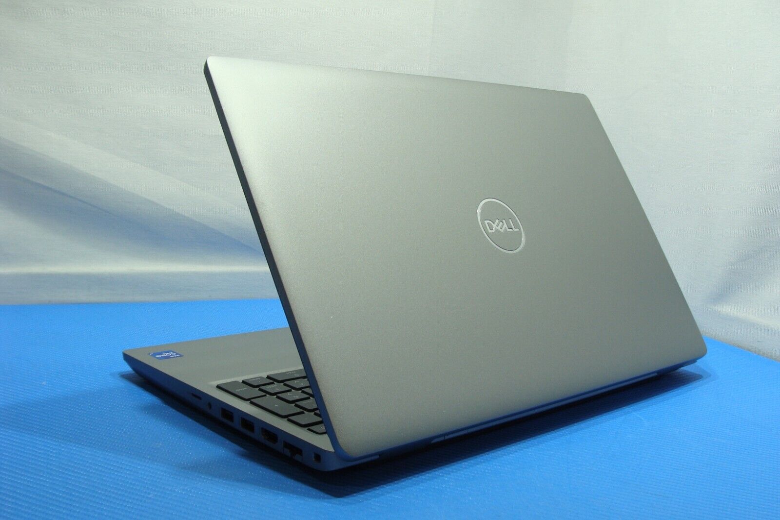 Dell Precision 3561 15.6