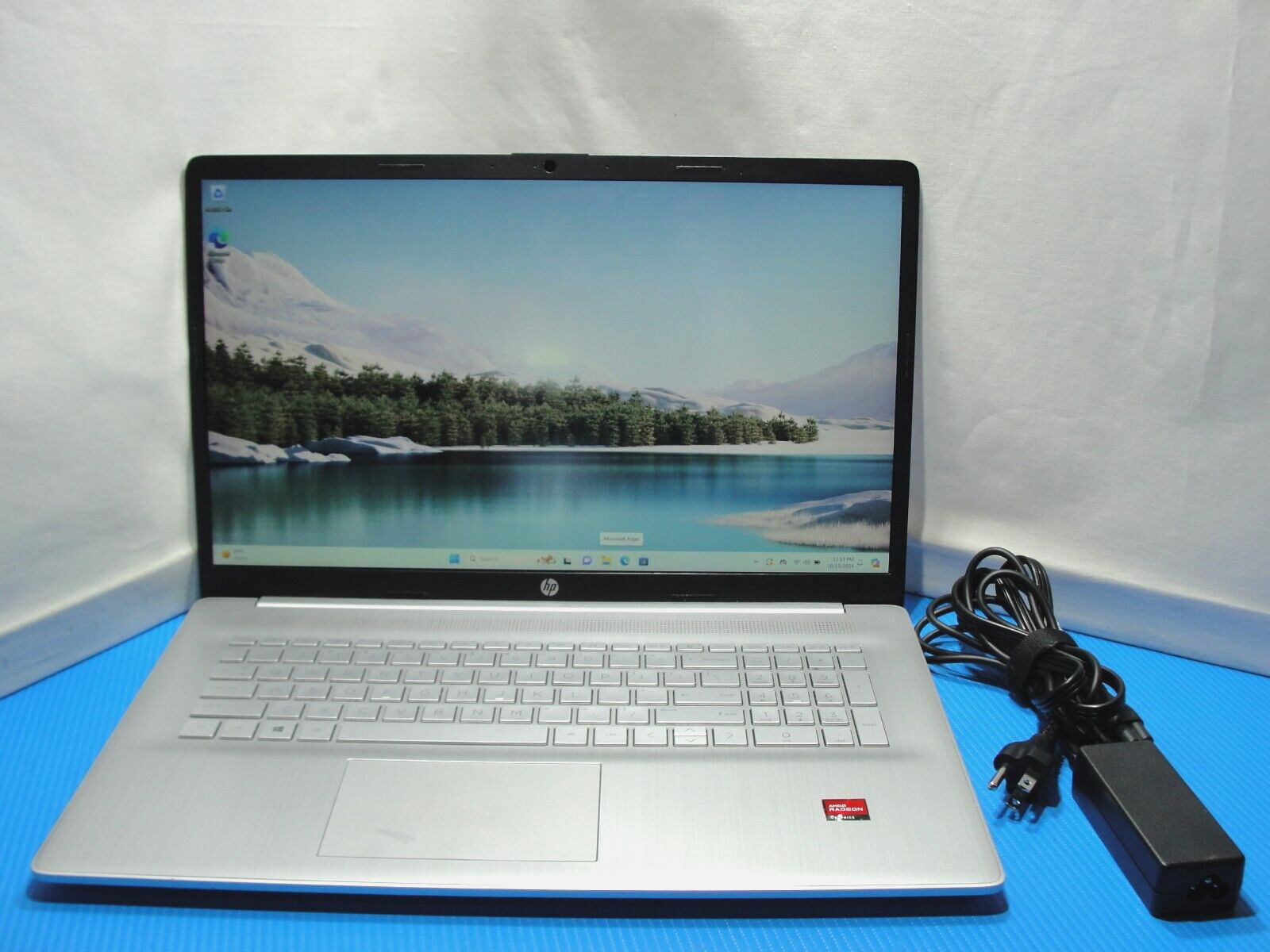 HP Laptop 17-CP0035CL 17.3