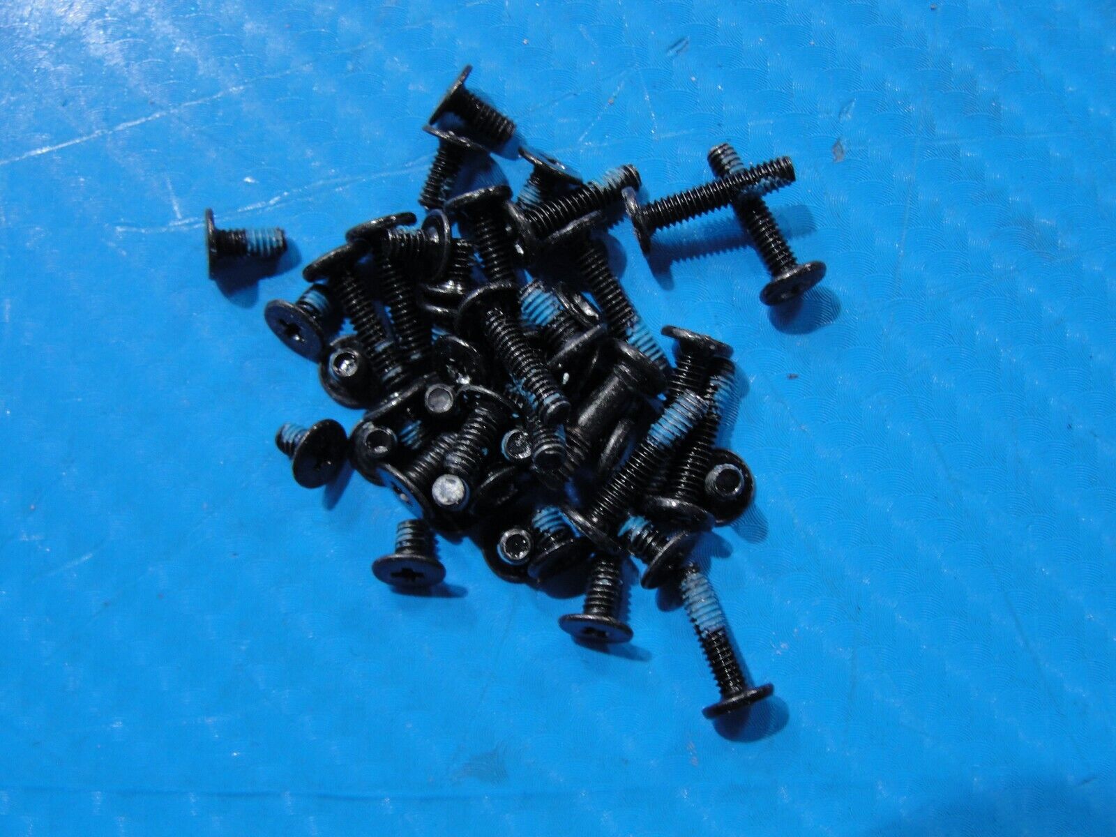 Asus ROG Zephyrus M15 15.6” GU502LW-B17N6 Screw Set Screws for Repair ScrewSet