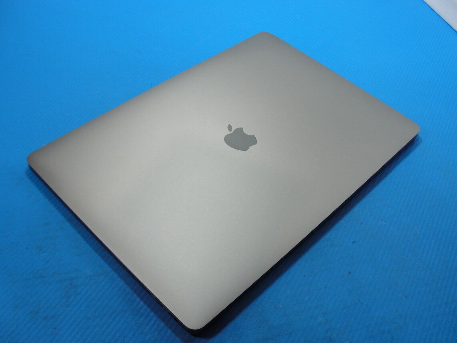 Apple MacBook Pro 16