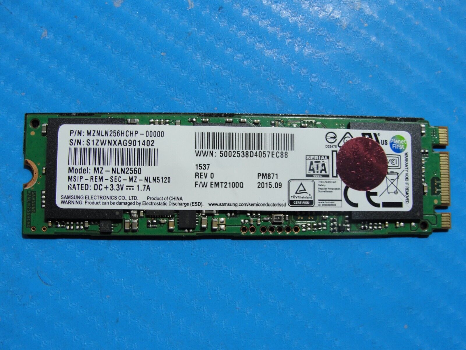 Toshiba P25W-C2300-4K Samsung 256GB M.2 SSD Solid State Drive MZNLN256HCHP-00000