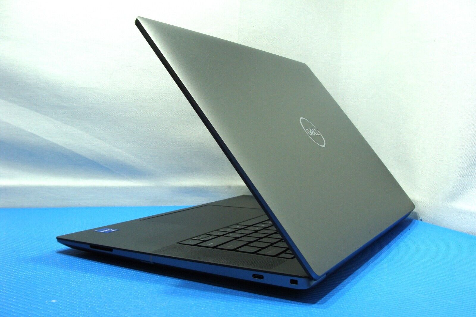 Dell Precision 5680 16