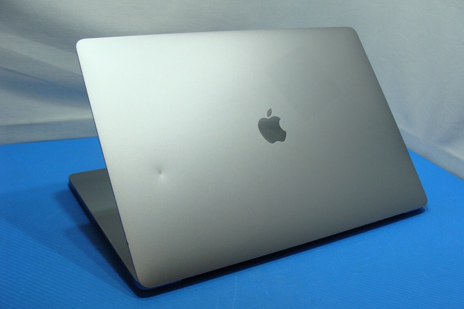 Apple MacBook Pro A2141 Core i7-9750H 16GB 512GB PRO 5300M MVVL2LL/A OS Sequoia