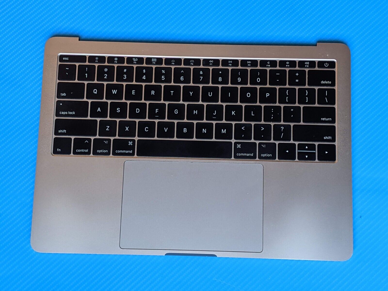 MacBook Pro A1708 2017 MPXQ2LL/A 13