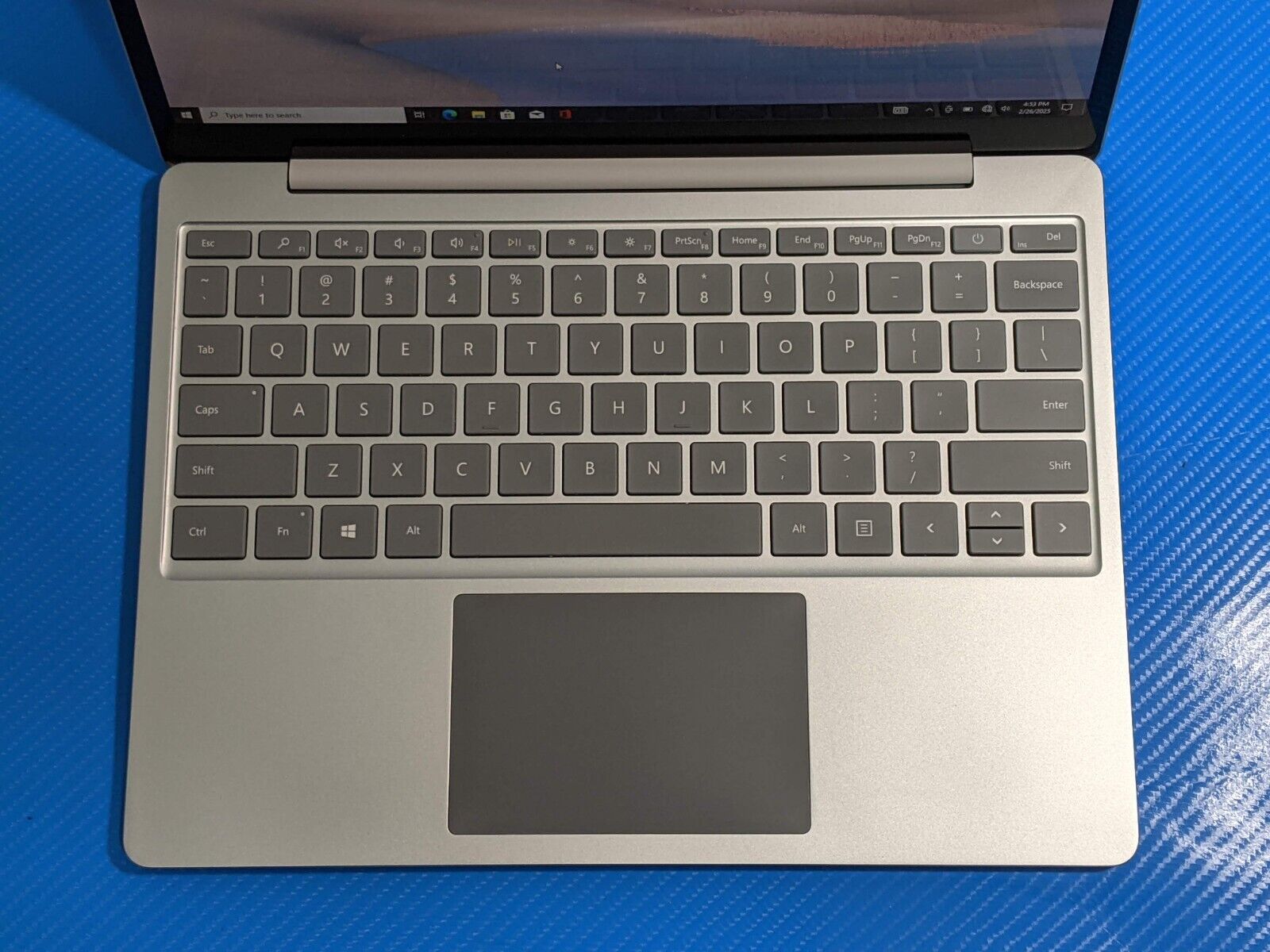 Microsoft Surface Laptop Go 1943 12.4