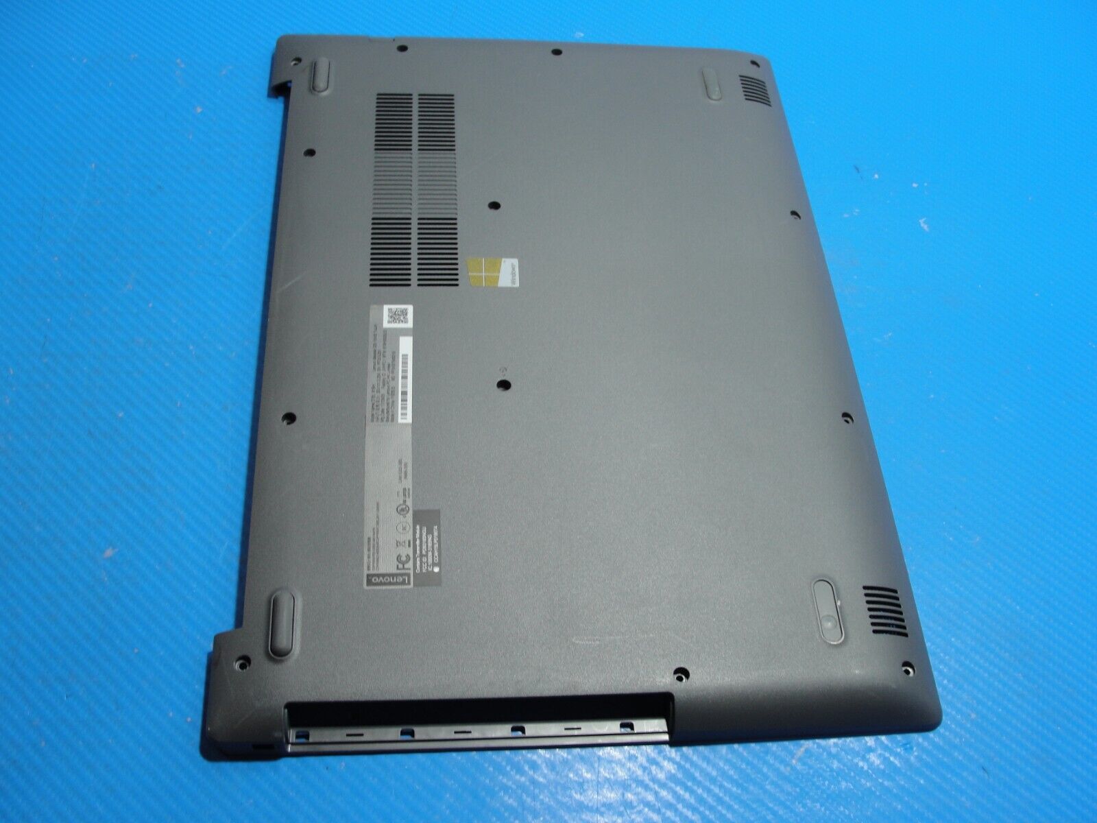 Lenovo IdeaPad 320-15IKB 15.6