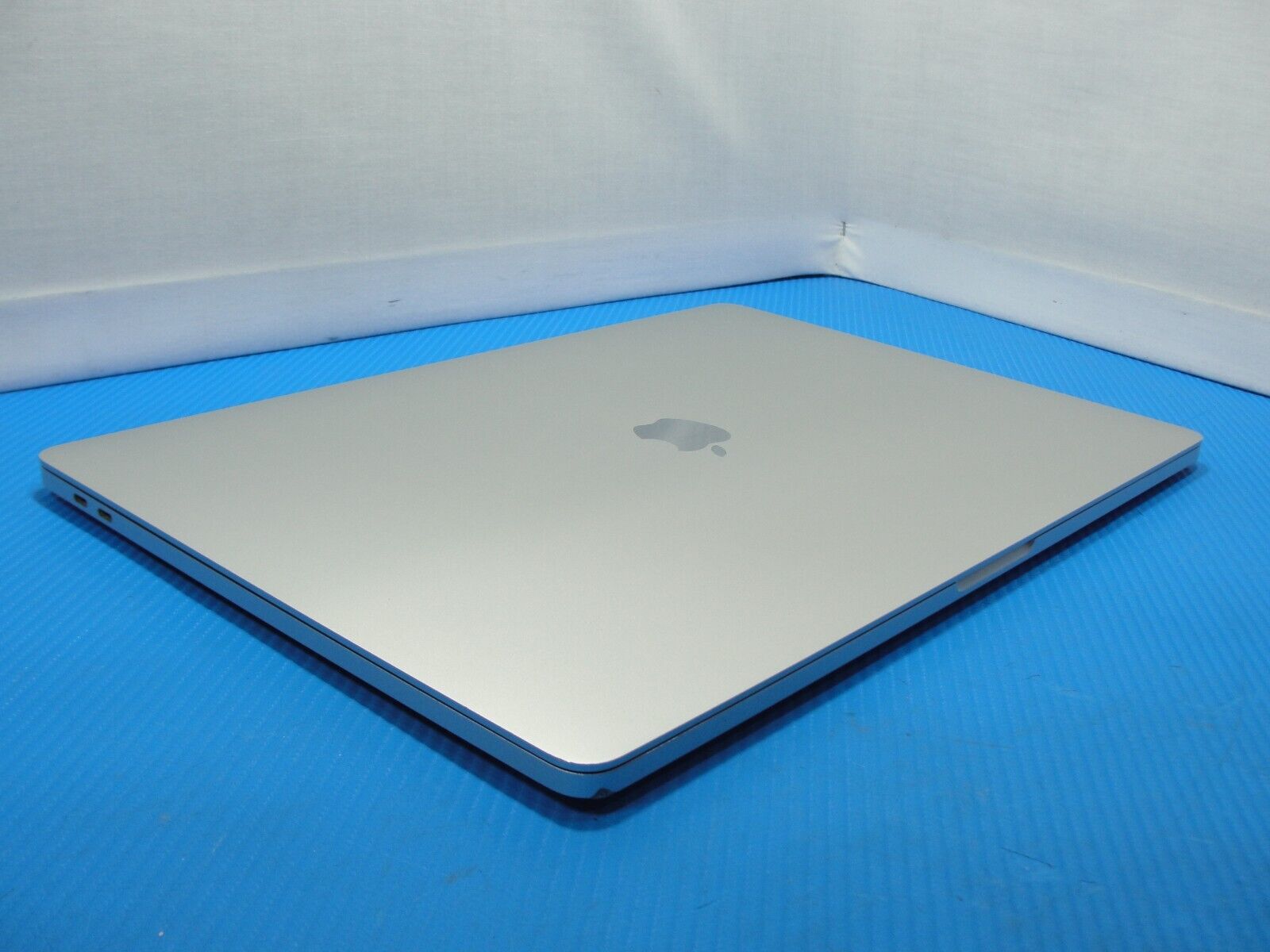 Apple MacBook Pro 16