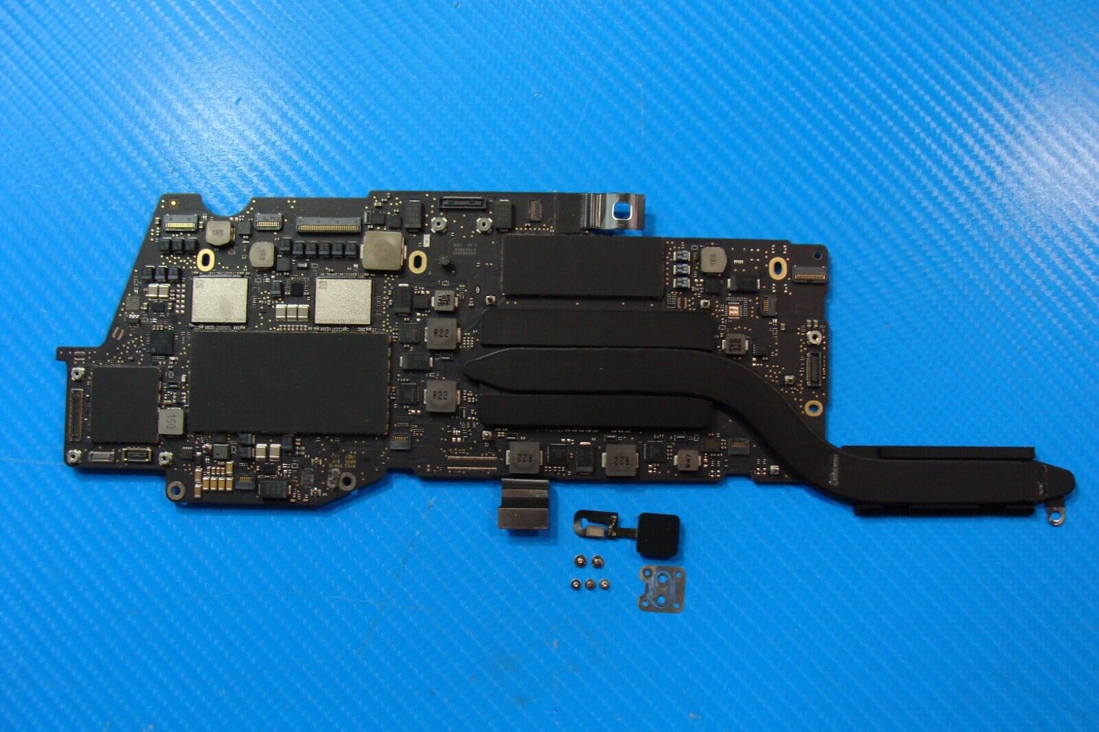 MacBook Pro A2289 13