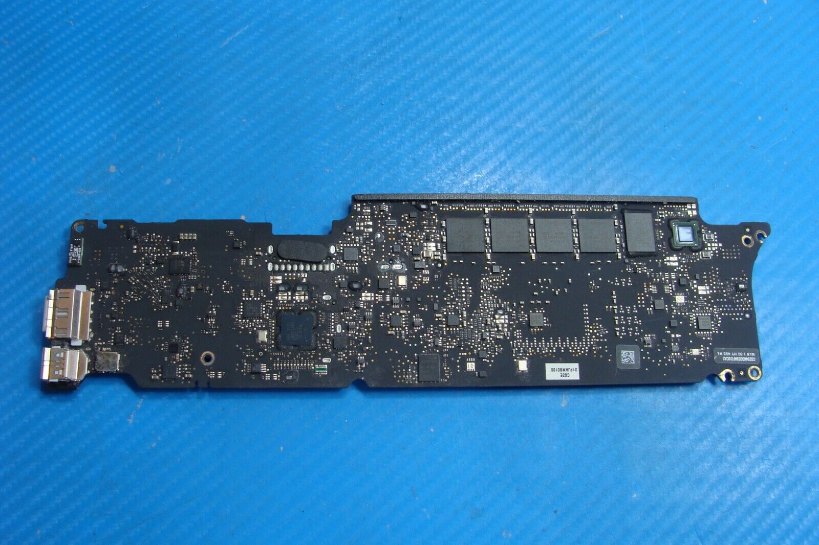 MacBook Air A1465 2013 MD711LL/A 11