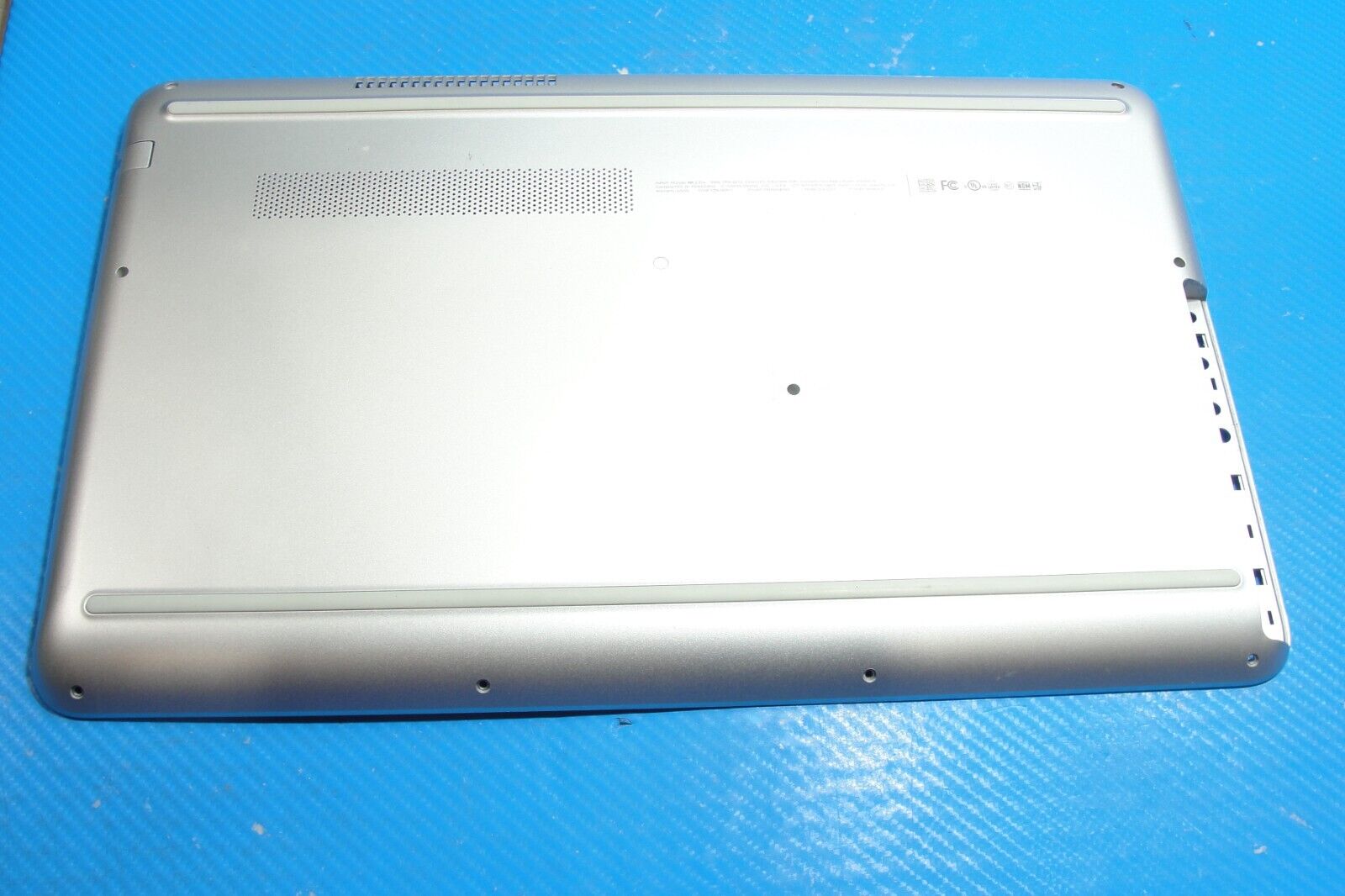 HP Pavilion 15-au123cl 15.6