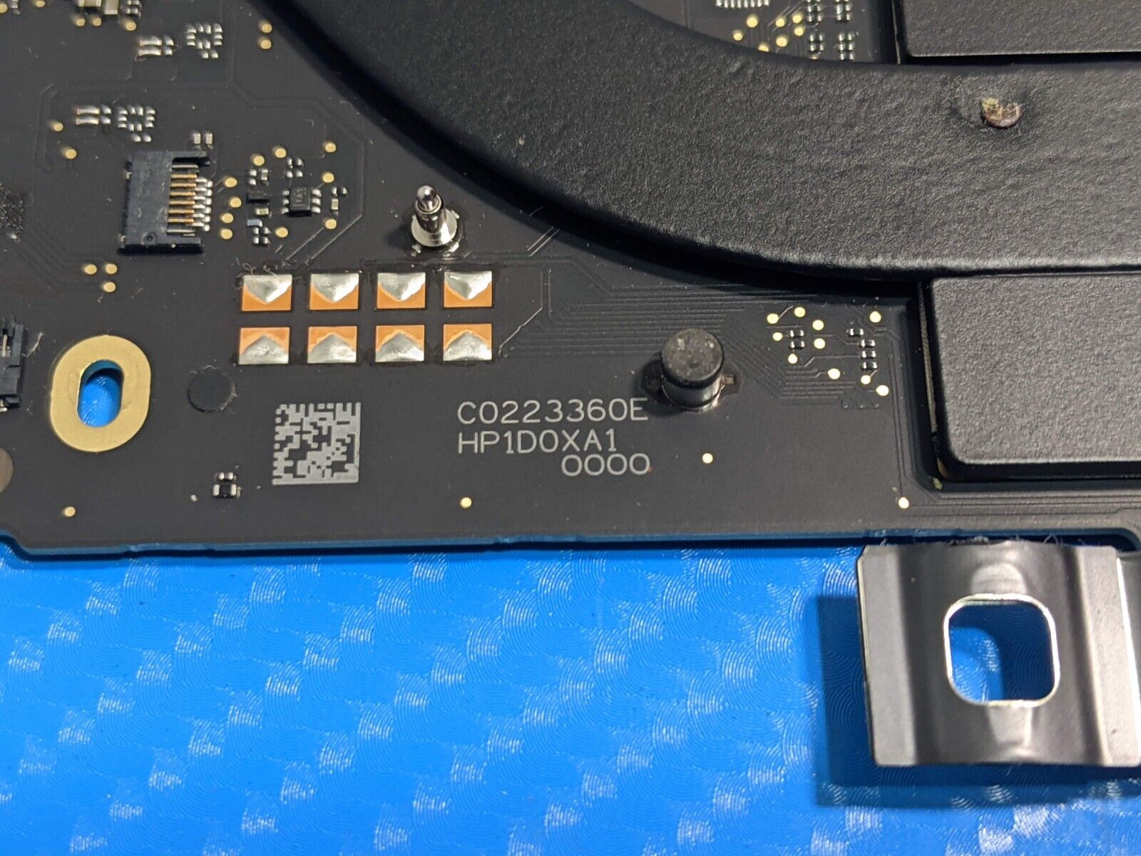 MacBook Pro A2338 13