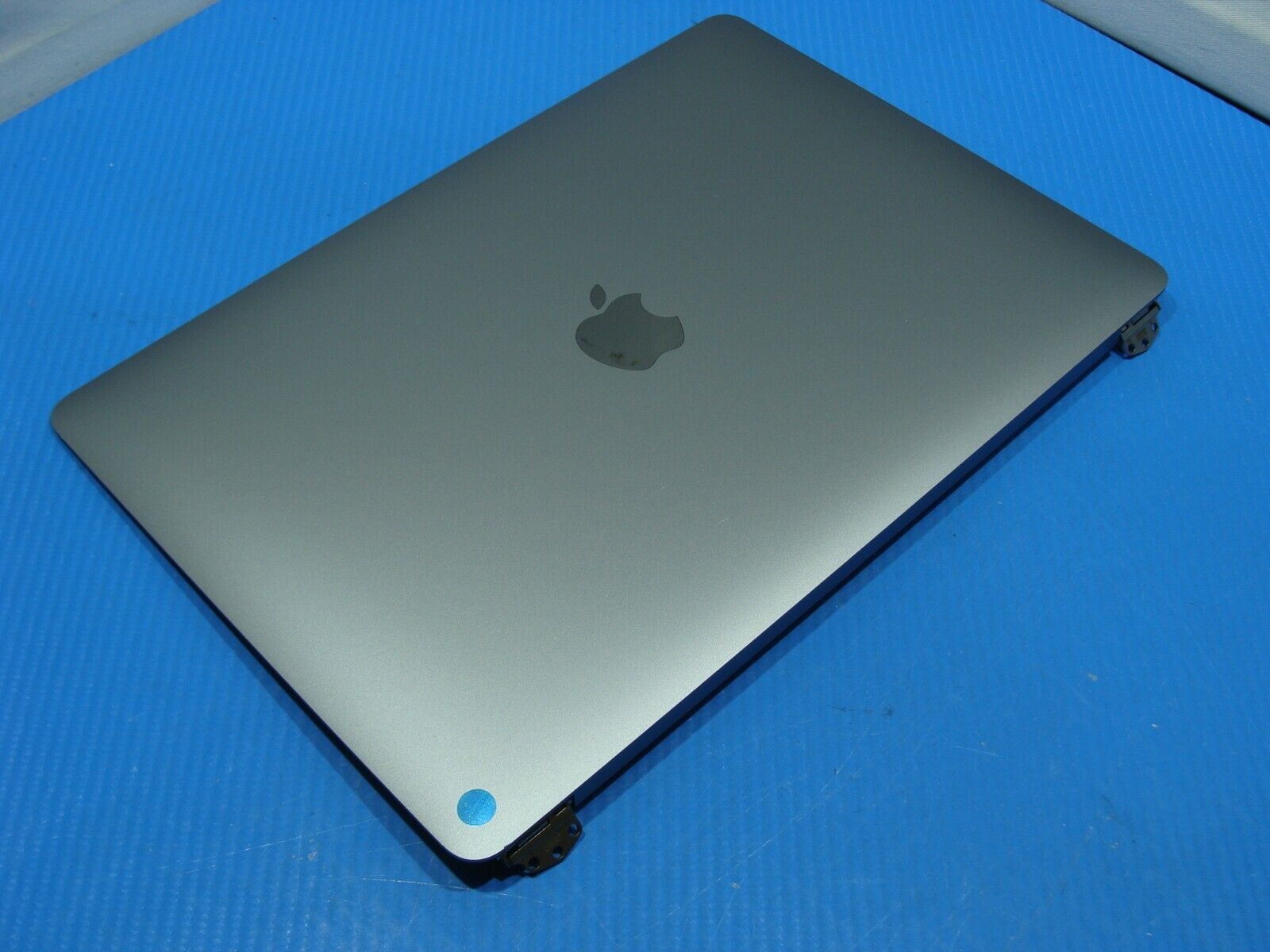 MacBook Air A2337 2020 MGN63LL/A 13