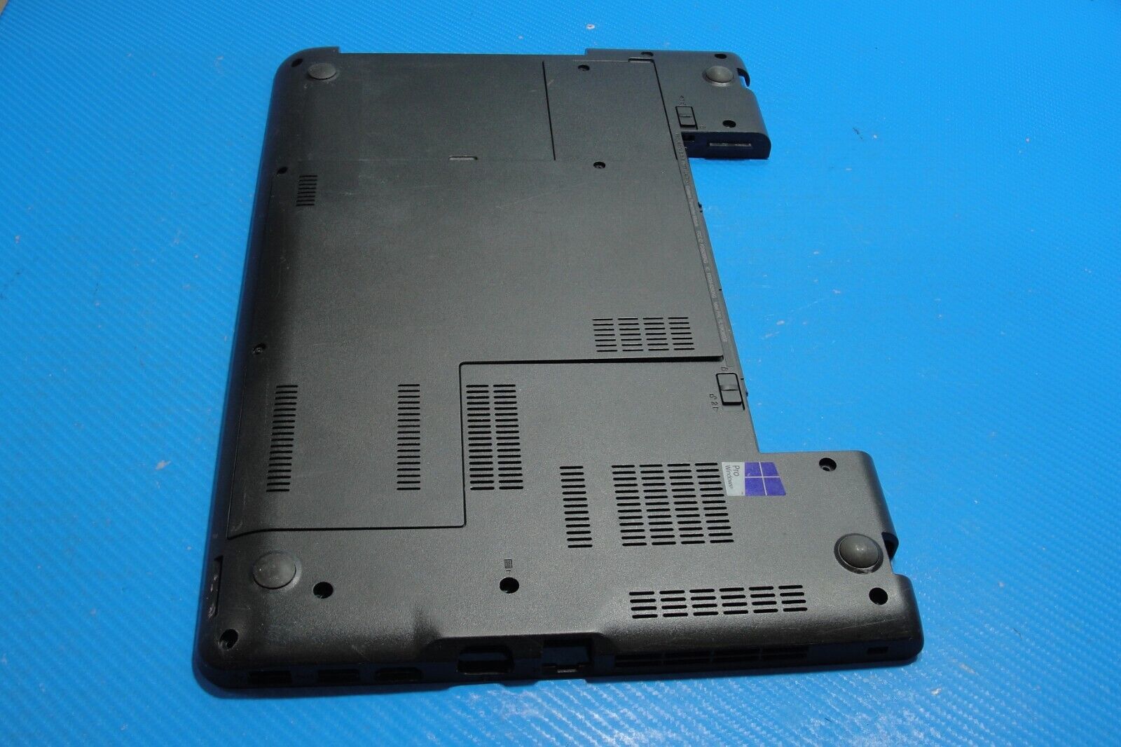 Lenovo ThinkPad 15.6” E560 Genuine Laptop Bottom Case w/Cover Doors AP0TS000900