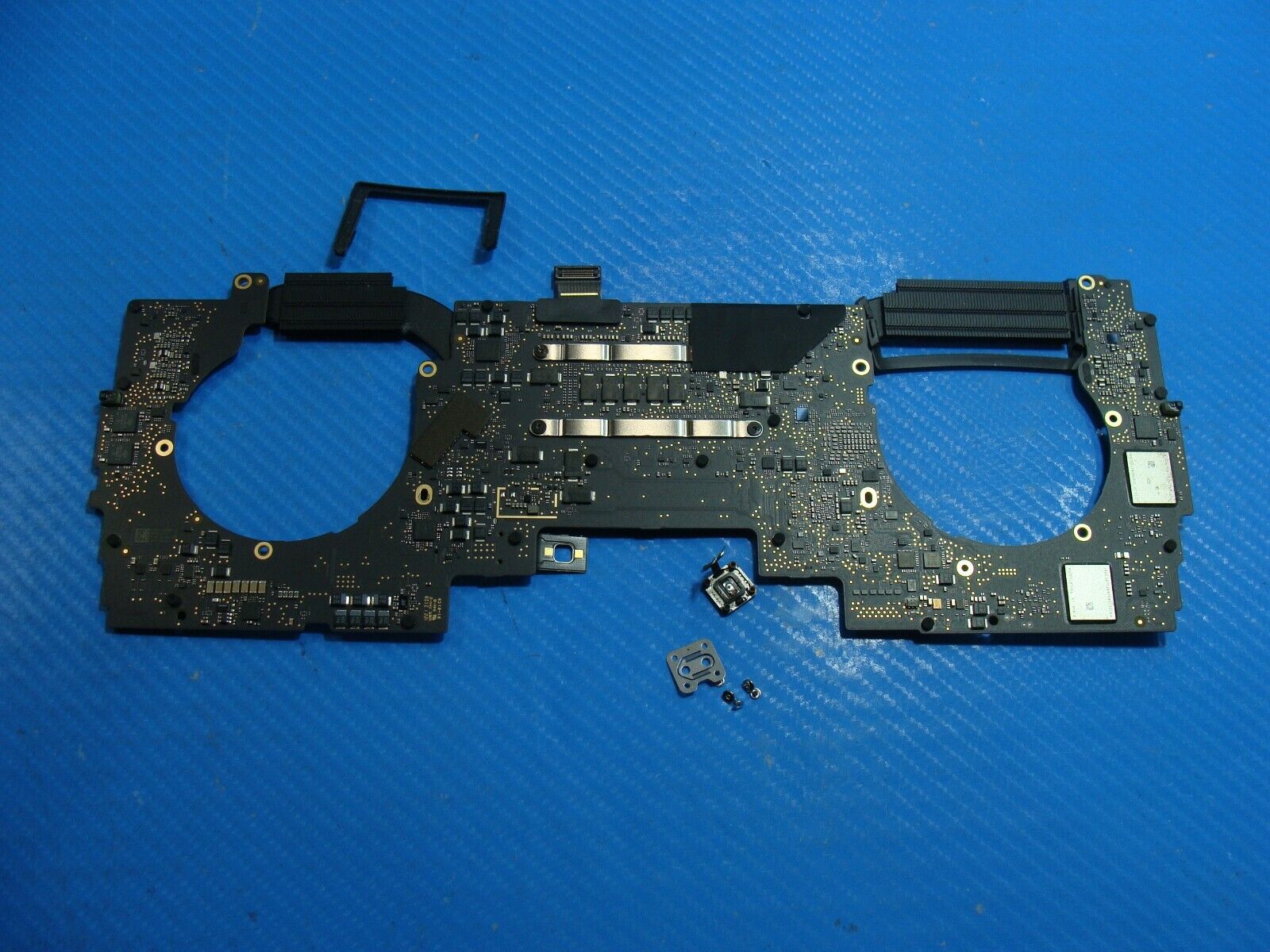 MacBook Pro A2251 13