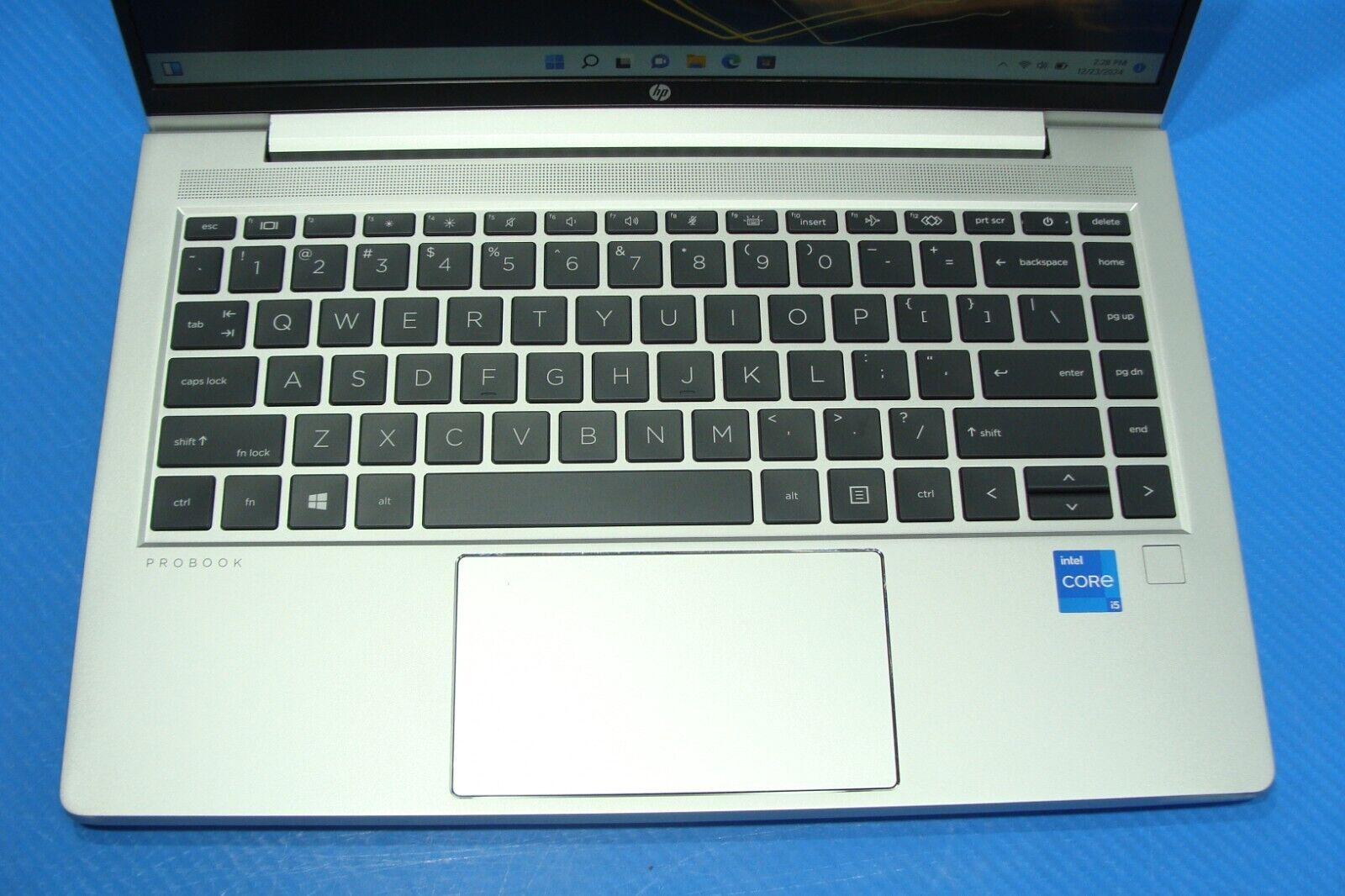 HP EliteBook 640 G8 14