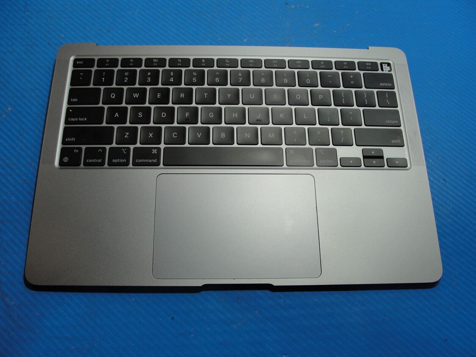 MacBook Air A2337 2020 MGN63LL/A 13