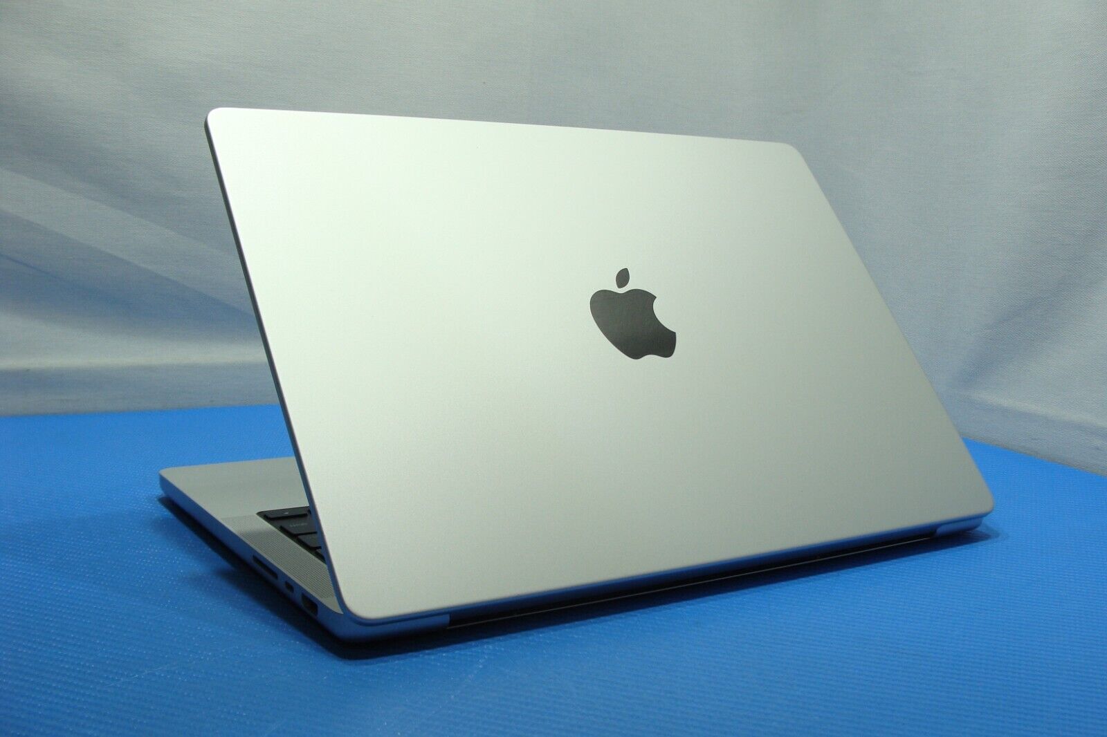 Apple Macbook Pro 14