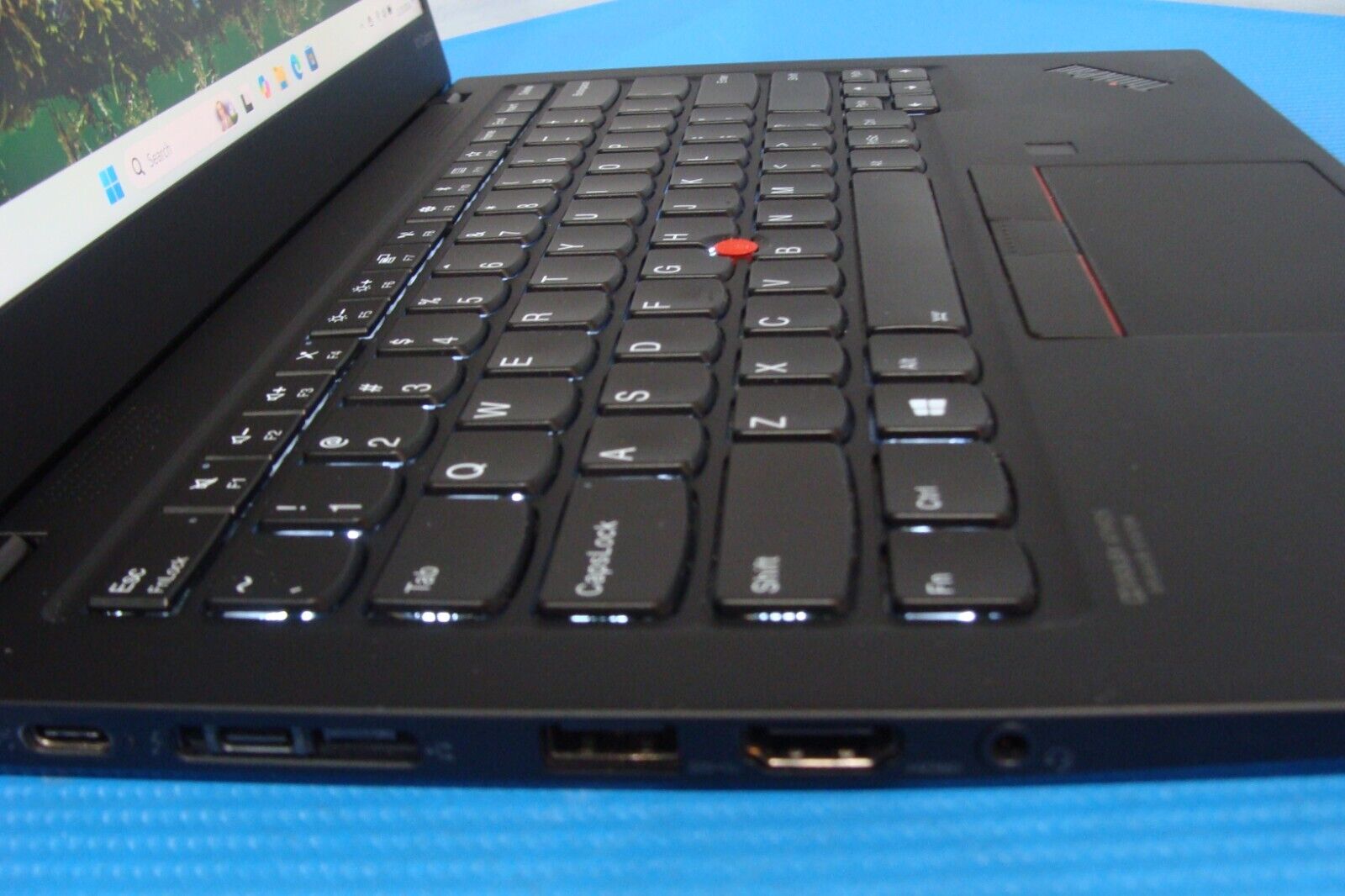 Lenovo ThinkPad X1 Carbon Gen 7 14