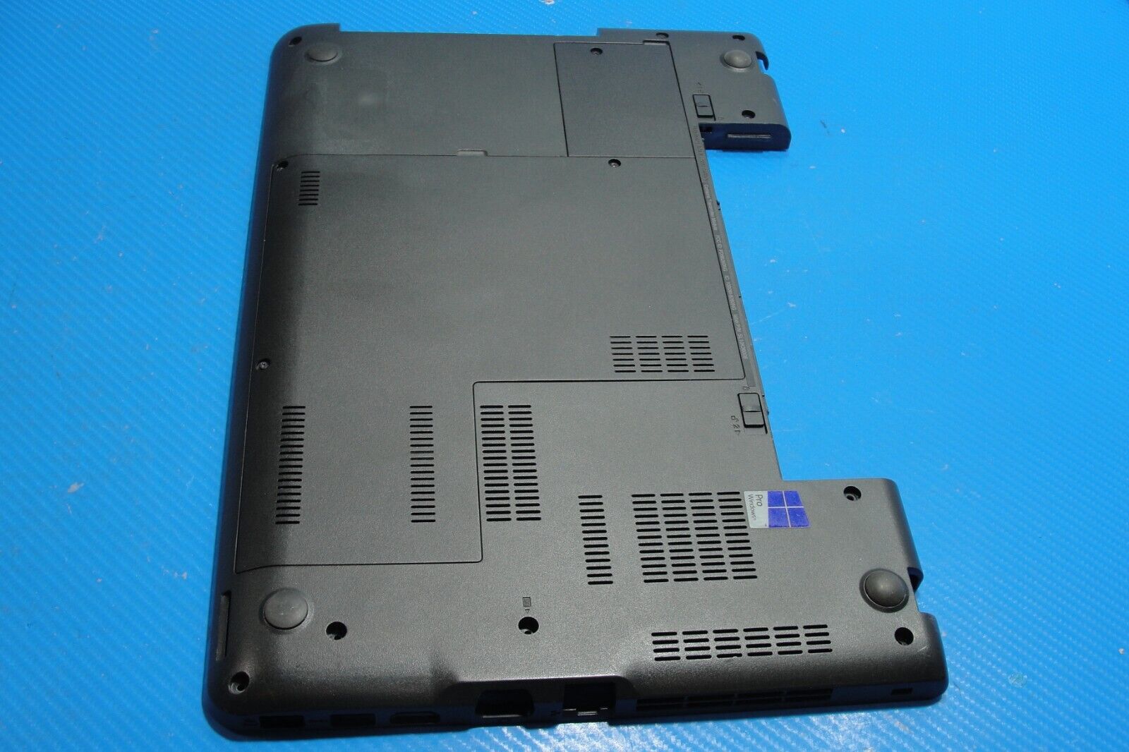 Lenovo ThinkPad 15.6” E560 Genuine Laptop Bottom Case w/ Cover Door AP0ZR000100