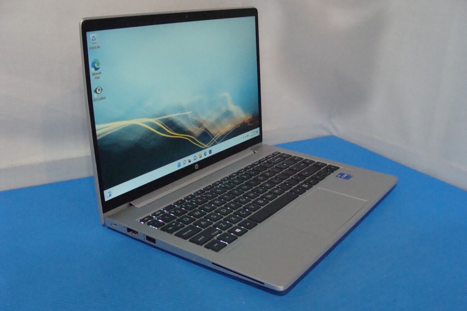 HP EliteBook 640 G8 14