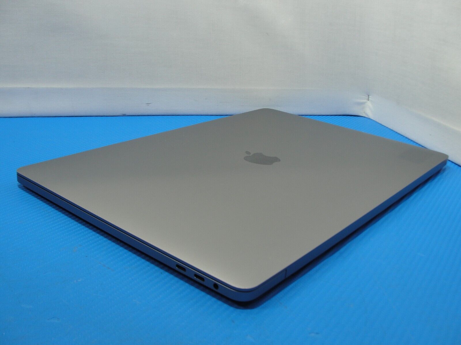 Apple MacBook Pro 16