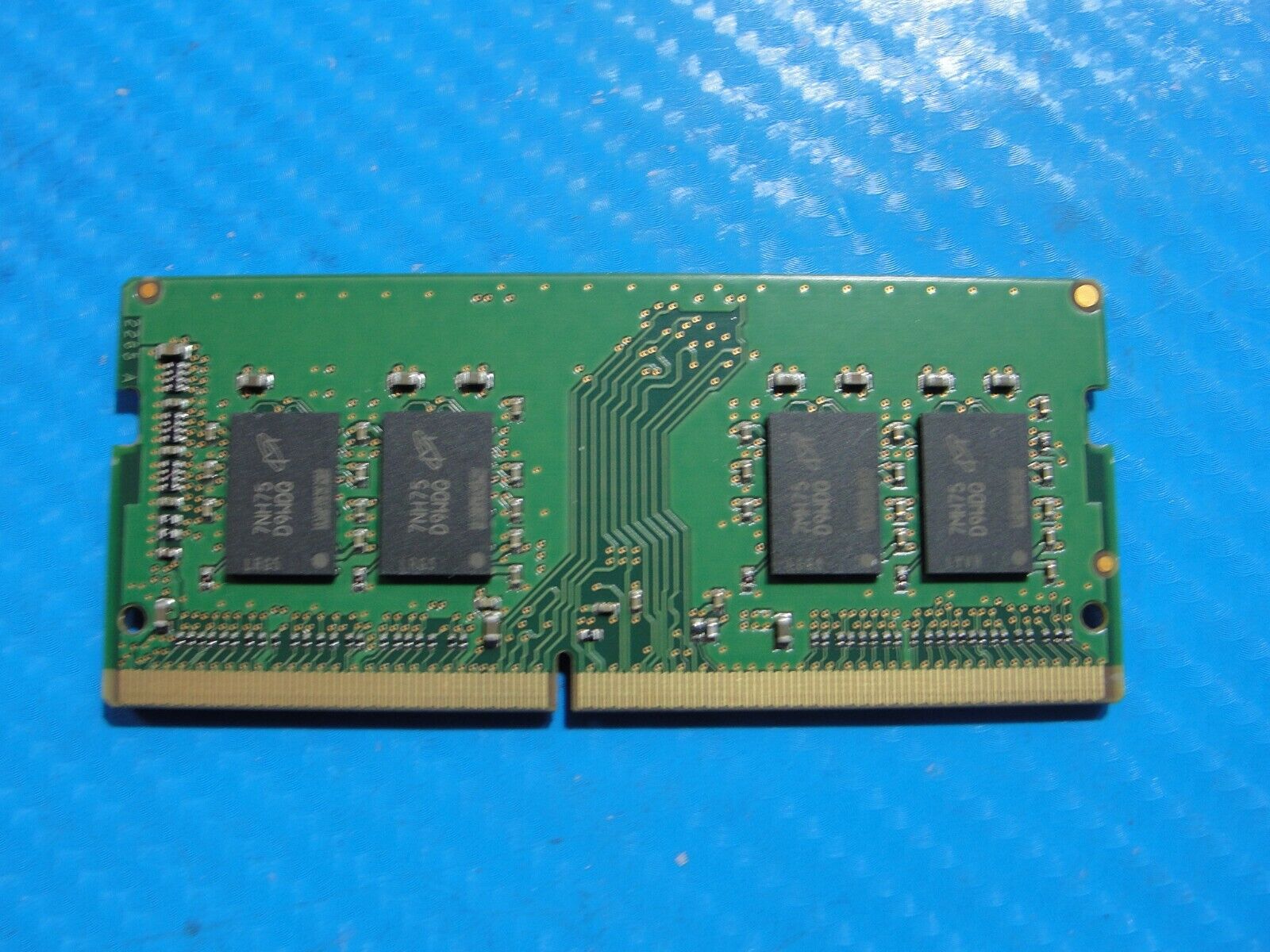 Dell 13 5378 Micron 8GB 1Rx8 PC4-2400T Memory RAM SO-DIMM MTA8ATF1G64HZ-2G3H1R