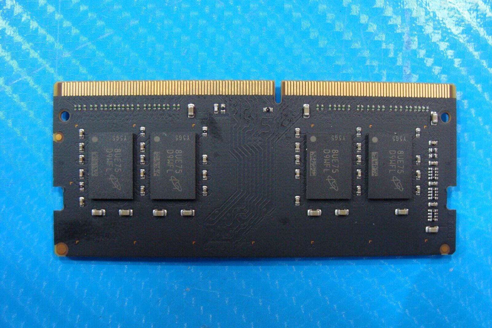 iMac A1418 Micron 8GB 1Rx8 PC4-2400T Memory RAM SO-DIMM MTA8ATF1G64HZ-2G3E2