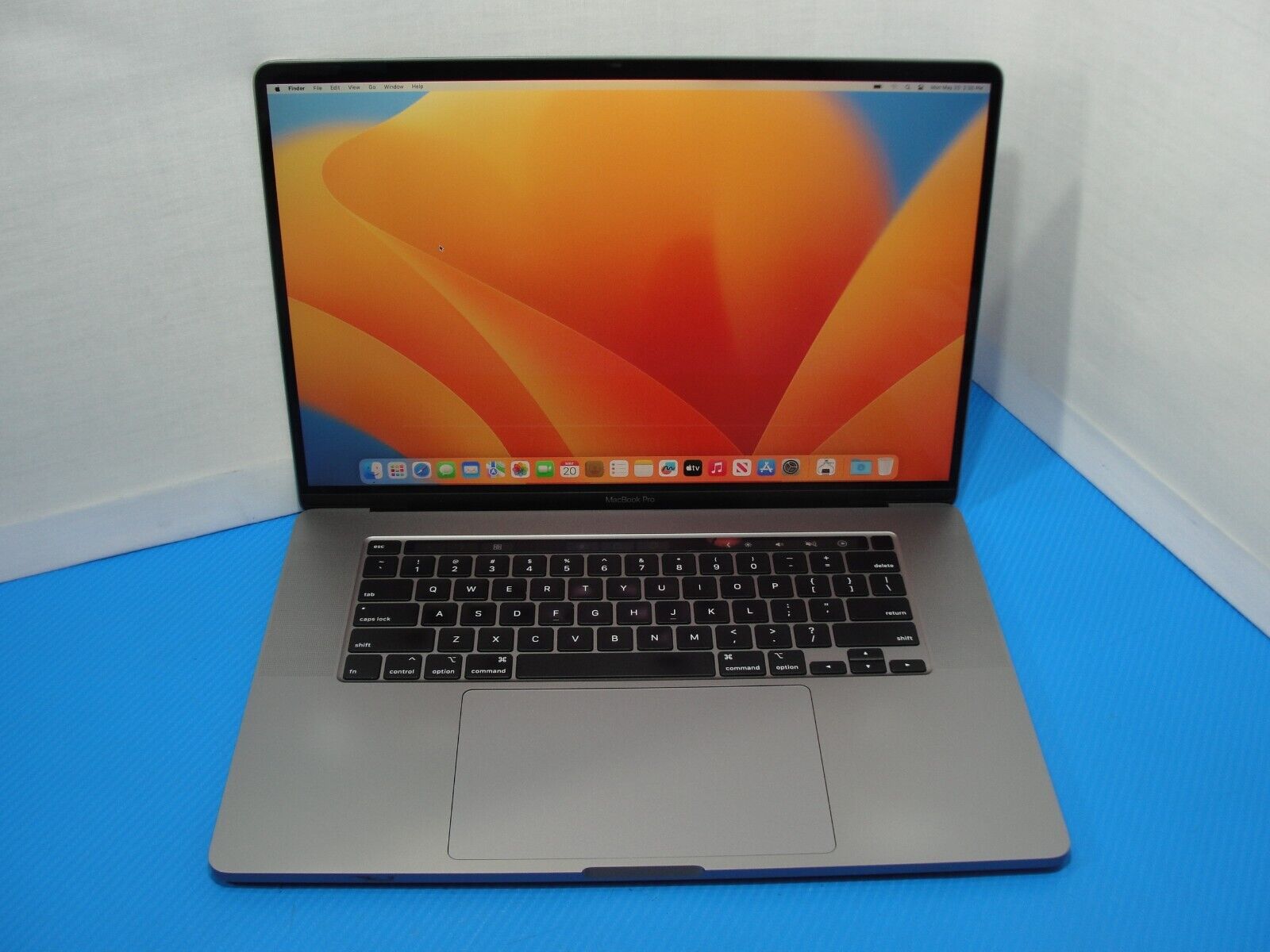 110 cycle Apple MacBook Pro 16