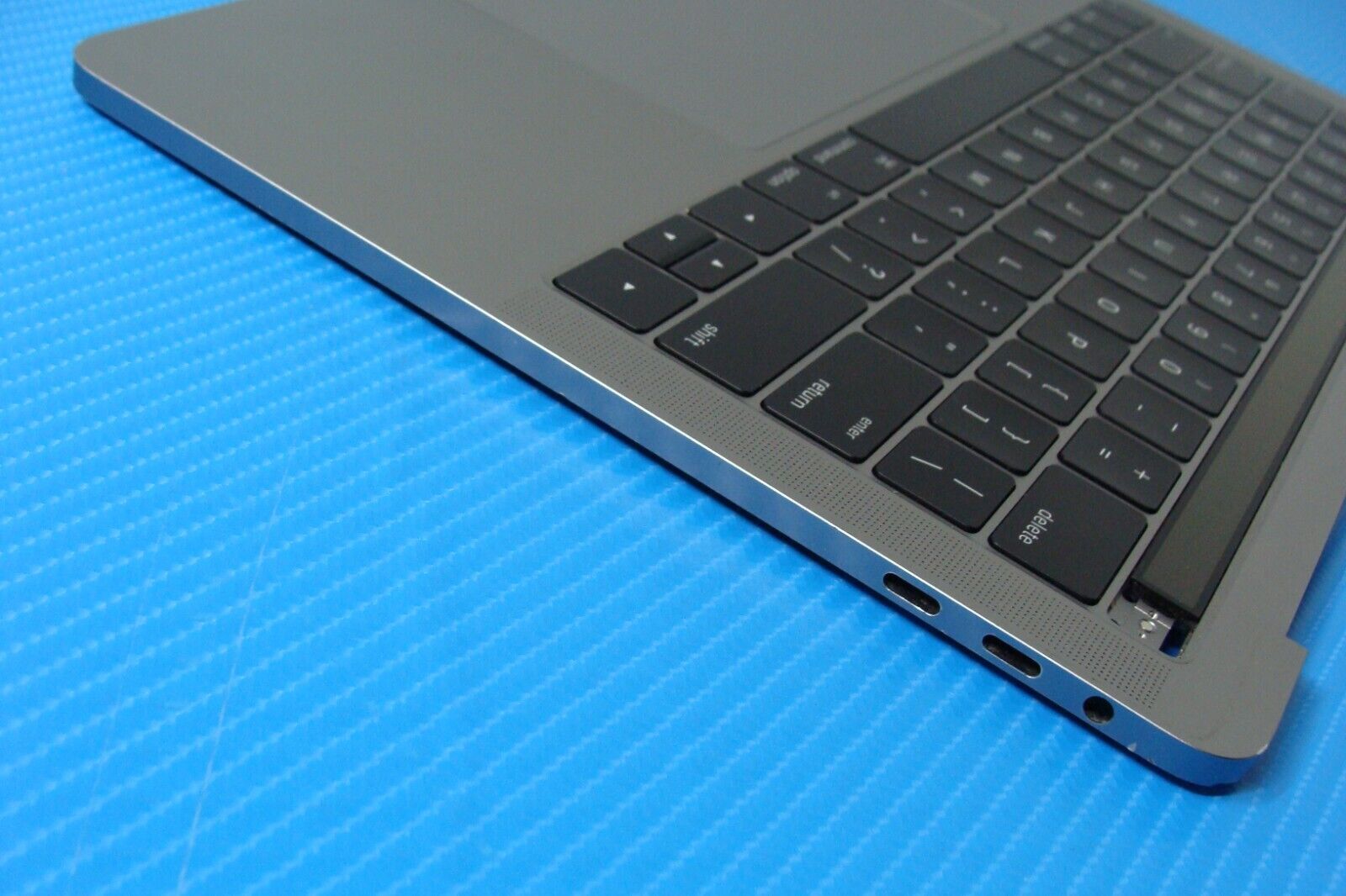 MacBook Pro A1706 13