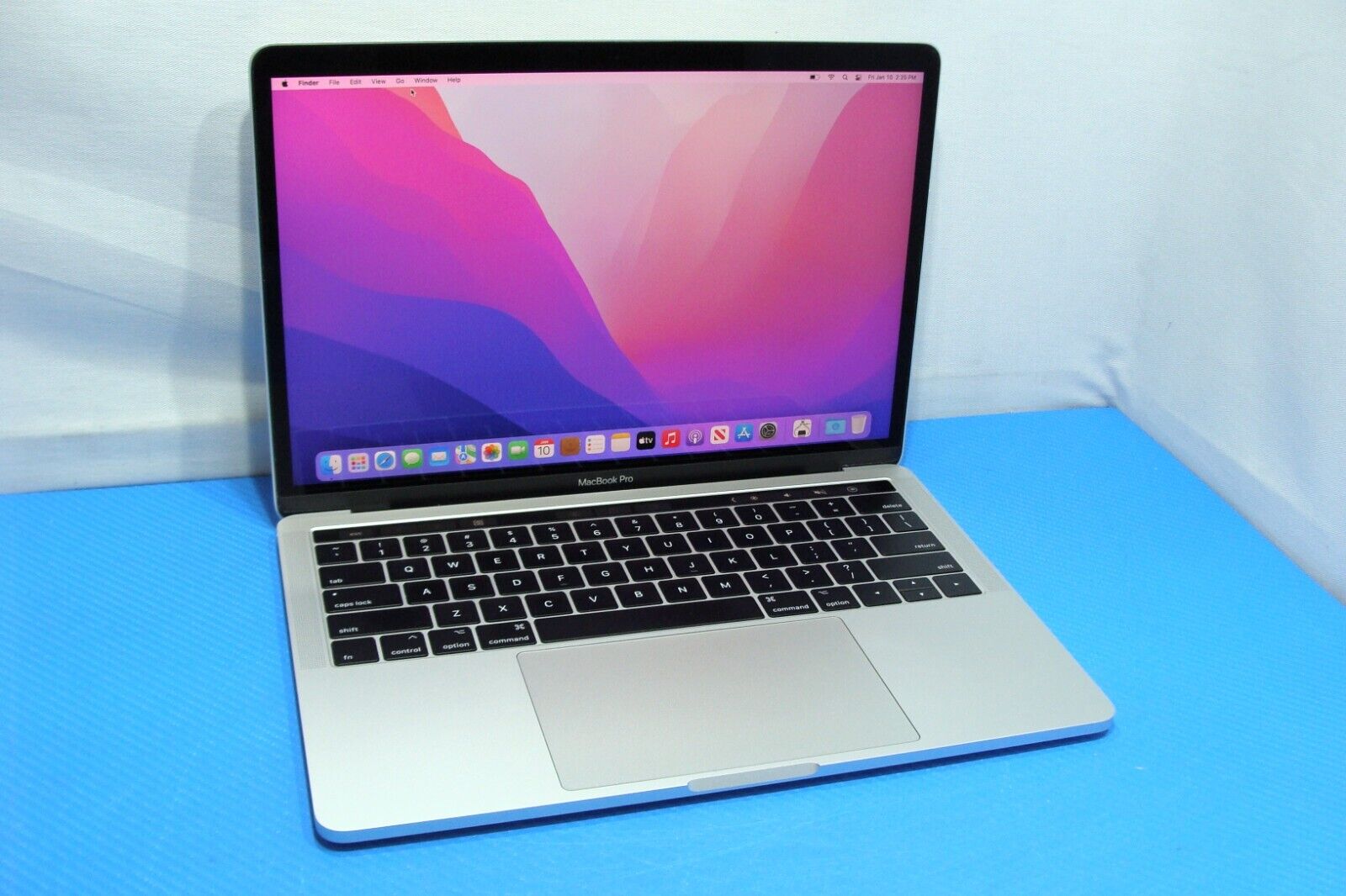 Apple MacBook Pro 13 A1706 Mid-2017 Core i5-7267U 3.1GHz 8GB 1TB Monterey