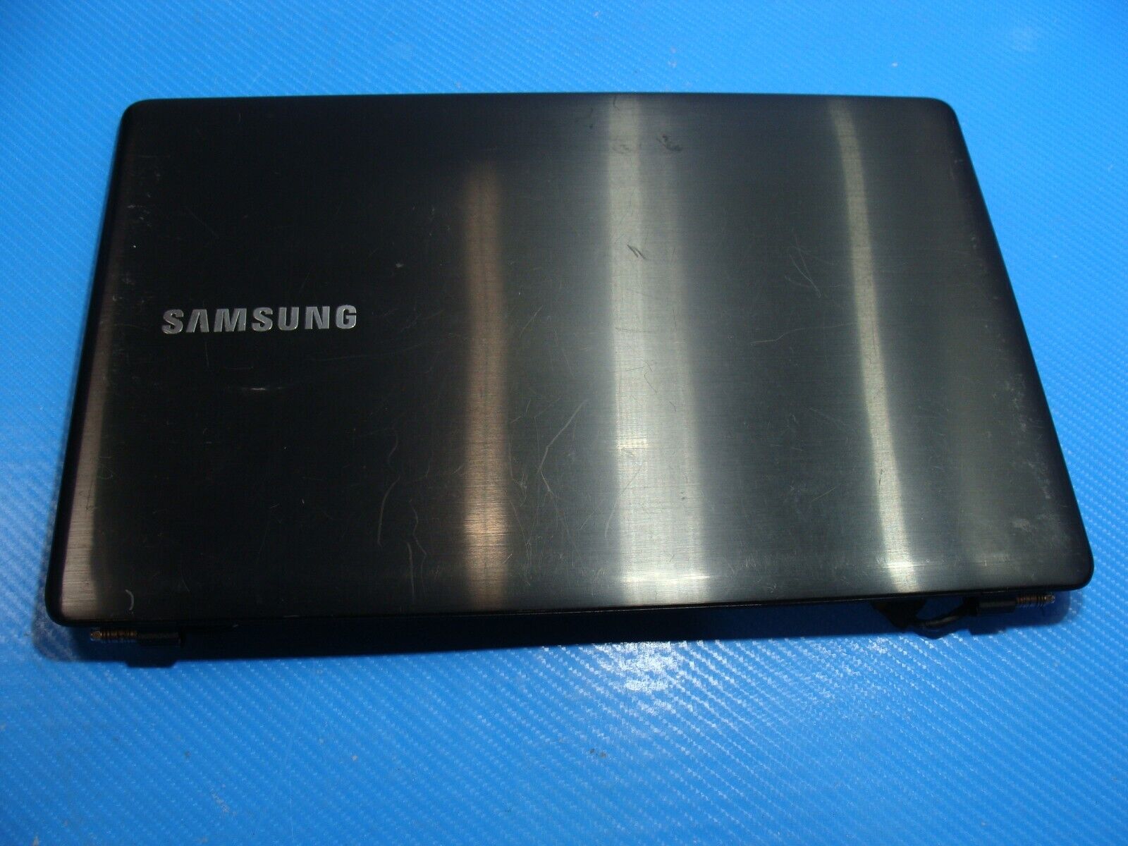 Samsung NP530E5M-X03US 15.6