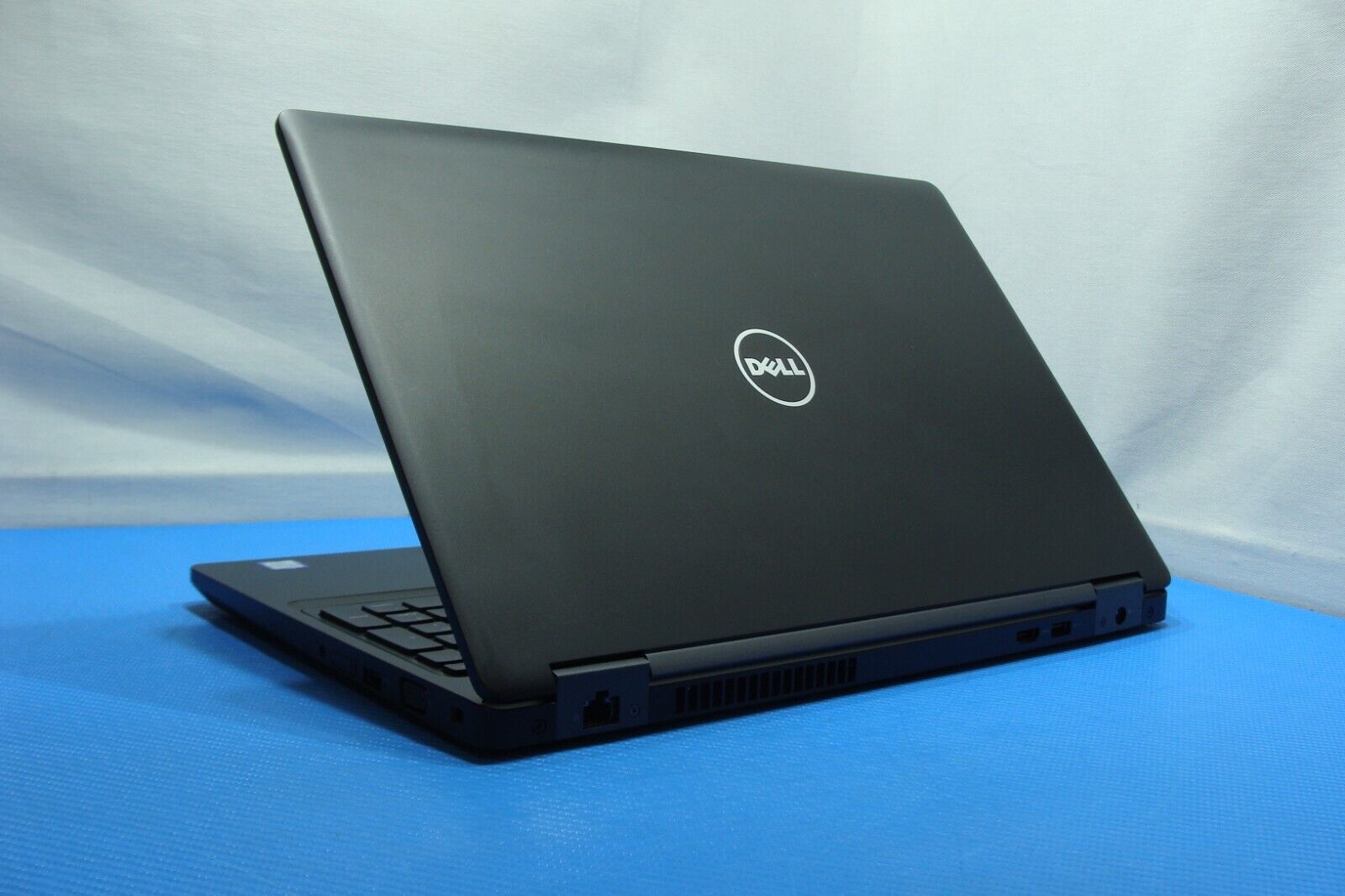 Dell Precision 3520 15.6