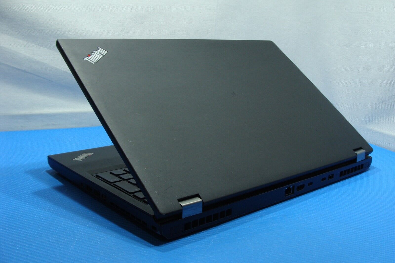 Lenovo ThinkPad P52 15.6