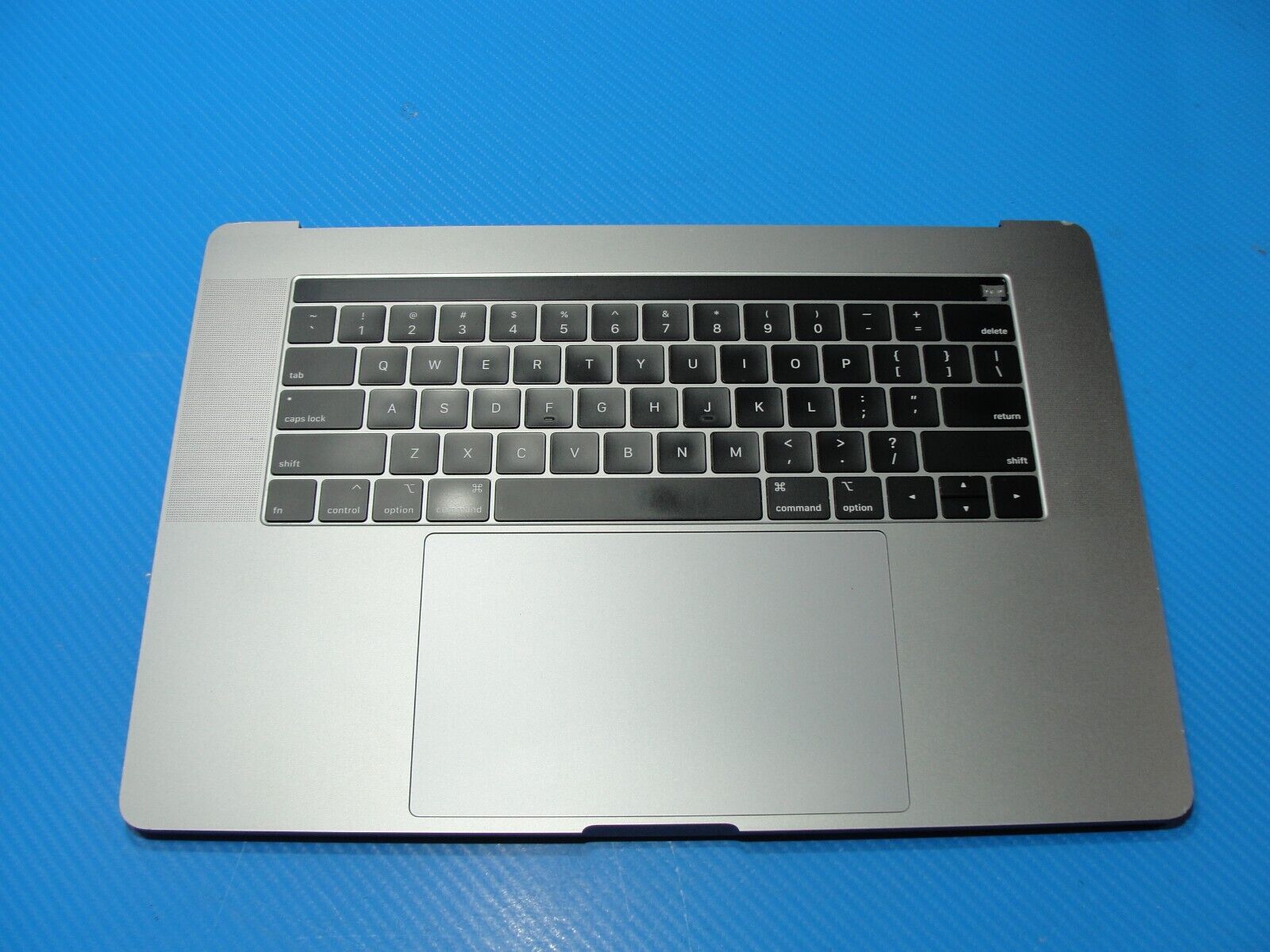 MacBook Pro A1990 2018 MR932LL/A 15