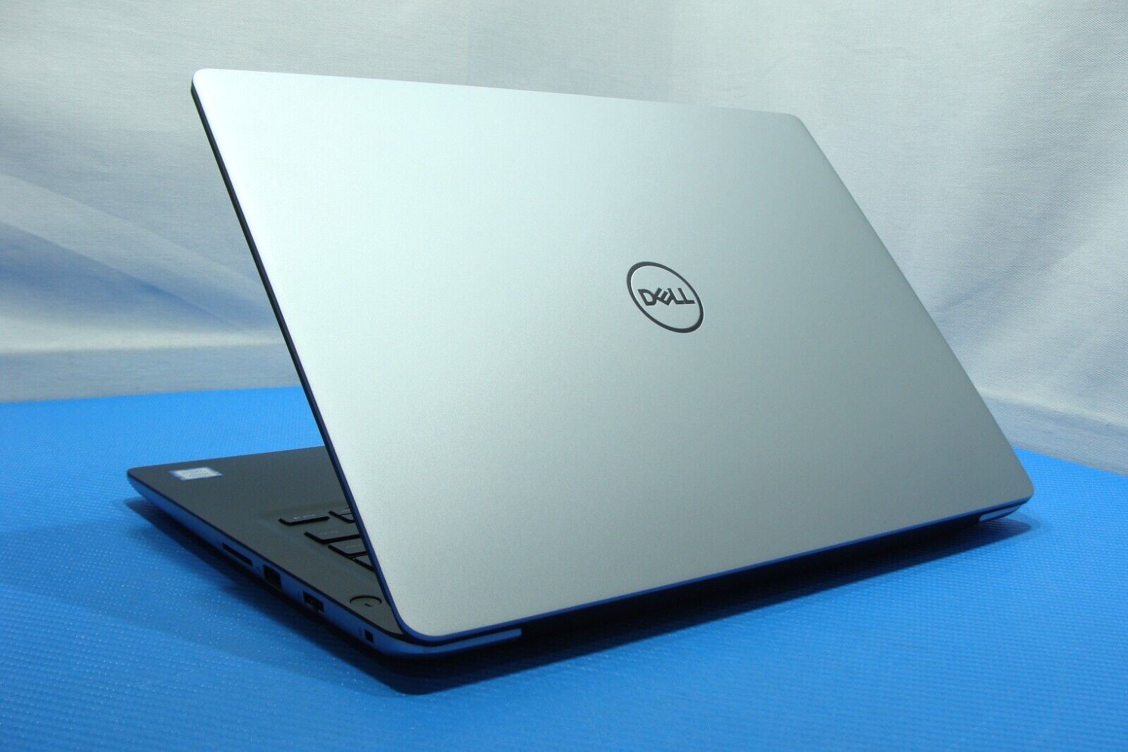 Dell Vostro 5481 14