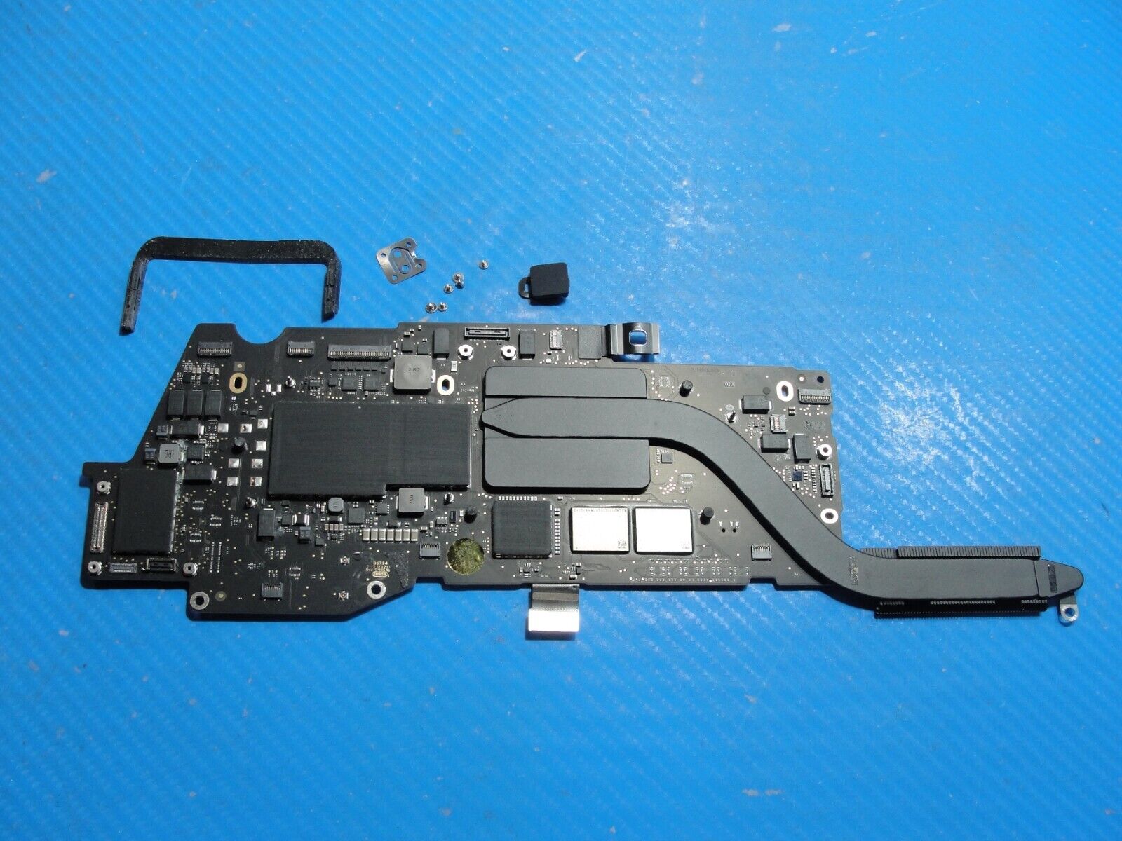 MacBook Pro A2338 13