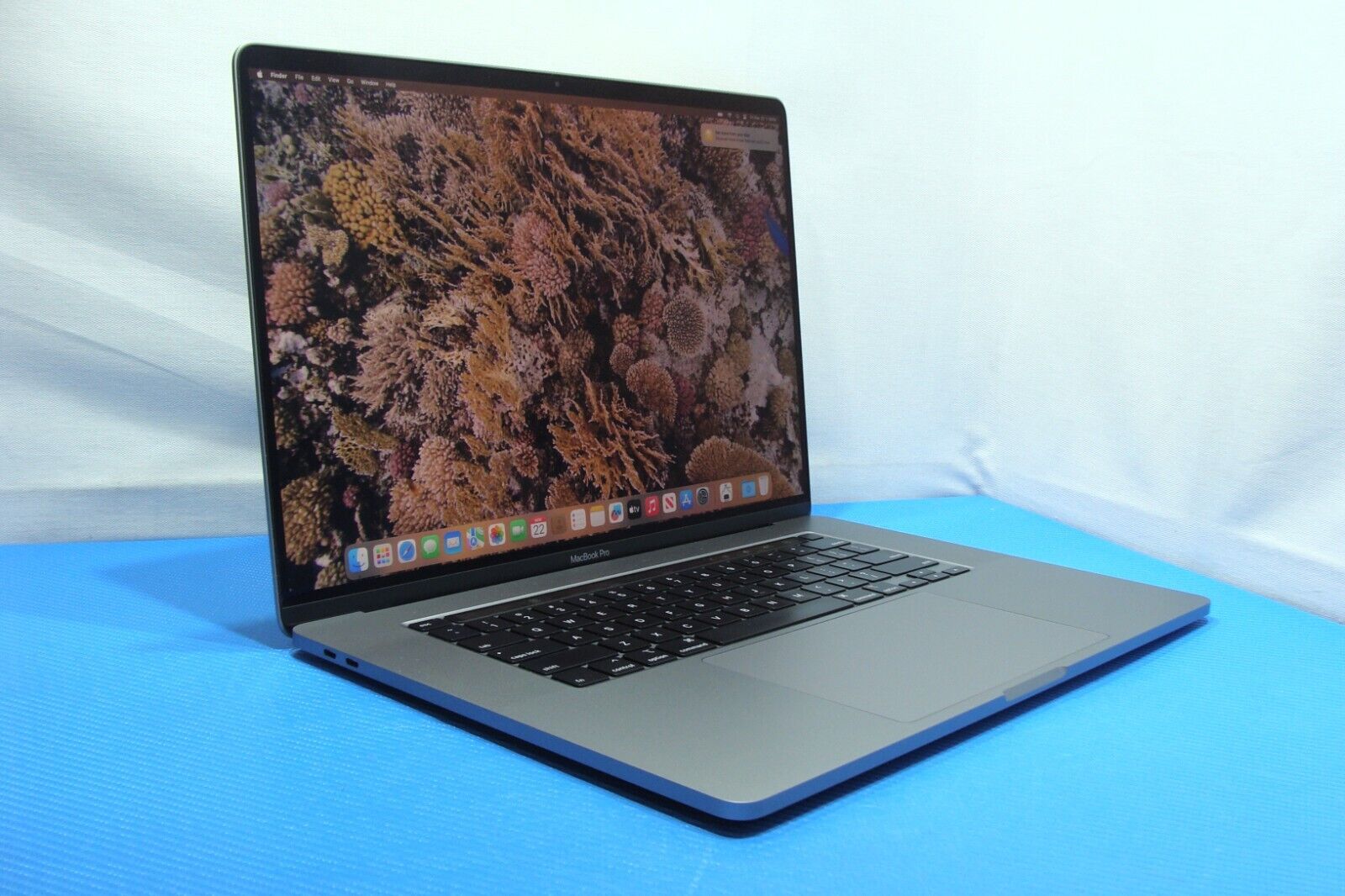 Apple MacBook Pro A2141 16