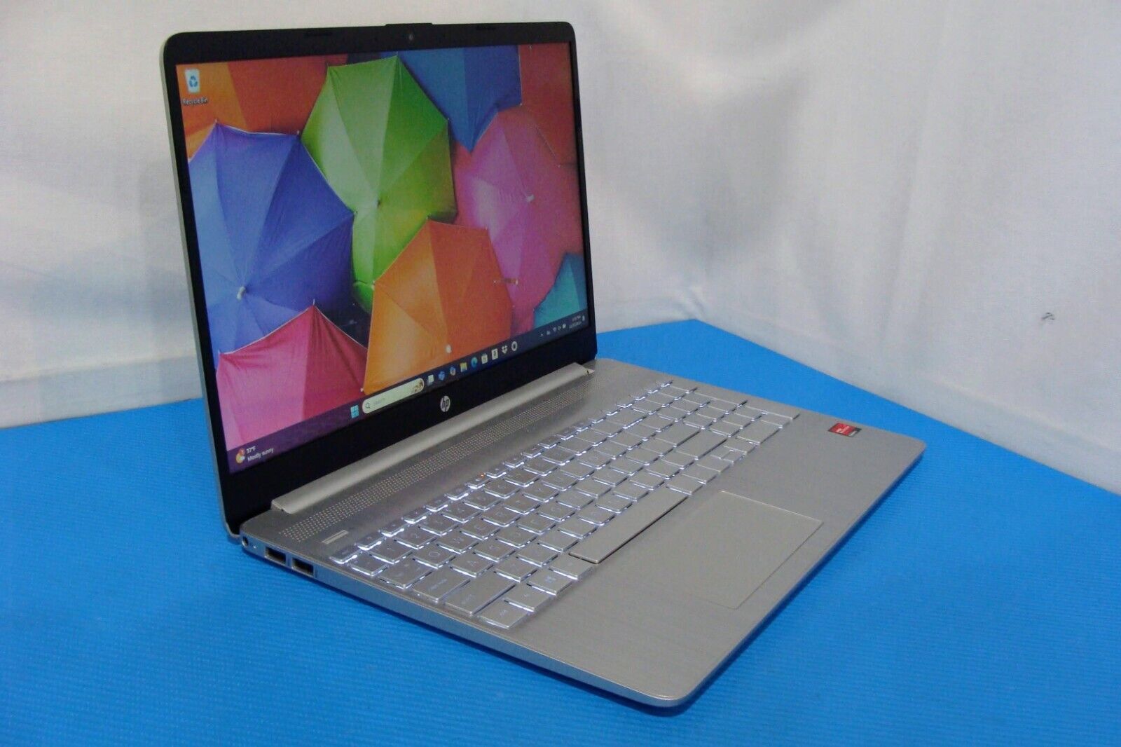 HP Laptop 15-ef1041nr 15.6