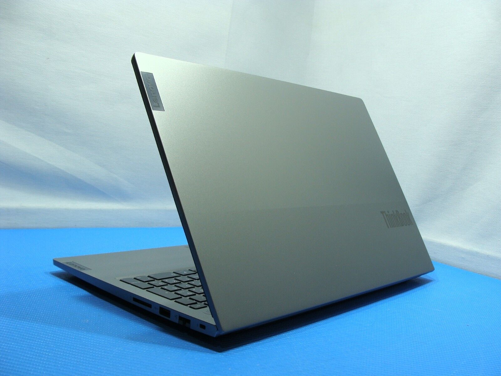 Lenovo ThinkBook 15 G3 ACL 15.6