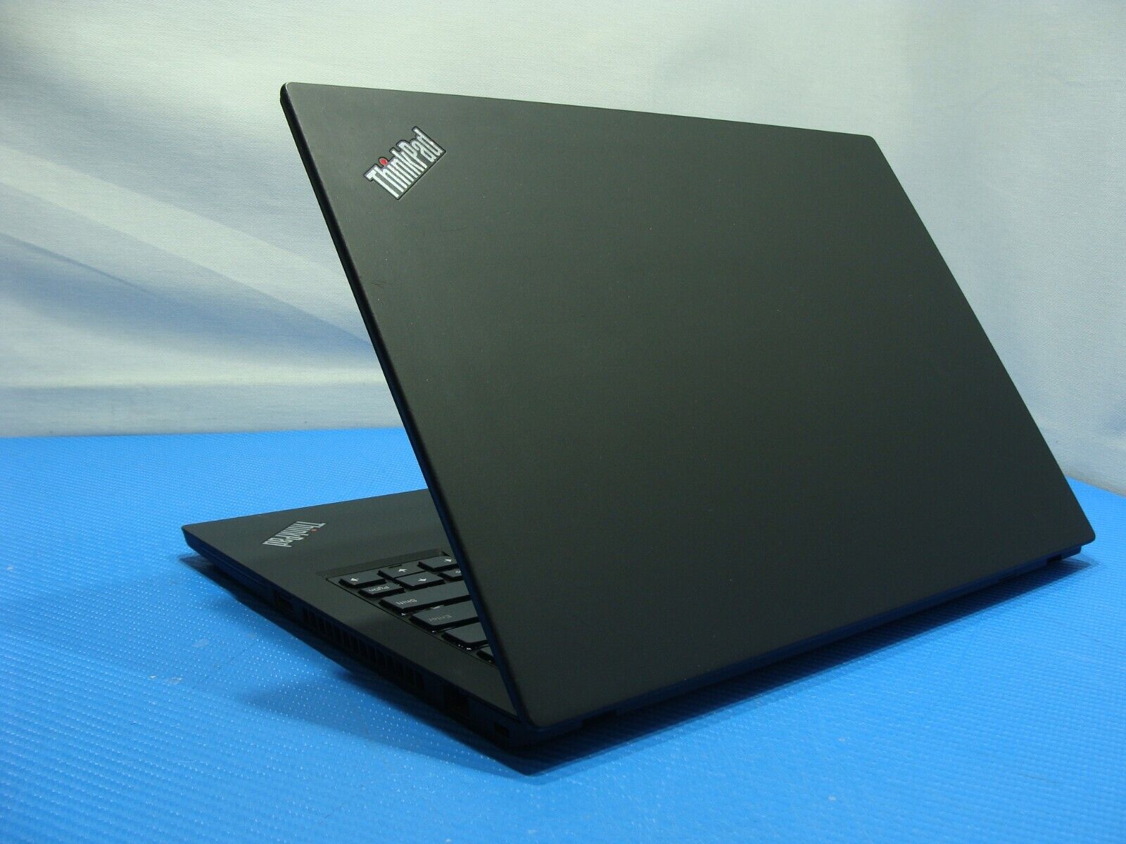 Lenovo ThinkPad T14 Gen 1 14