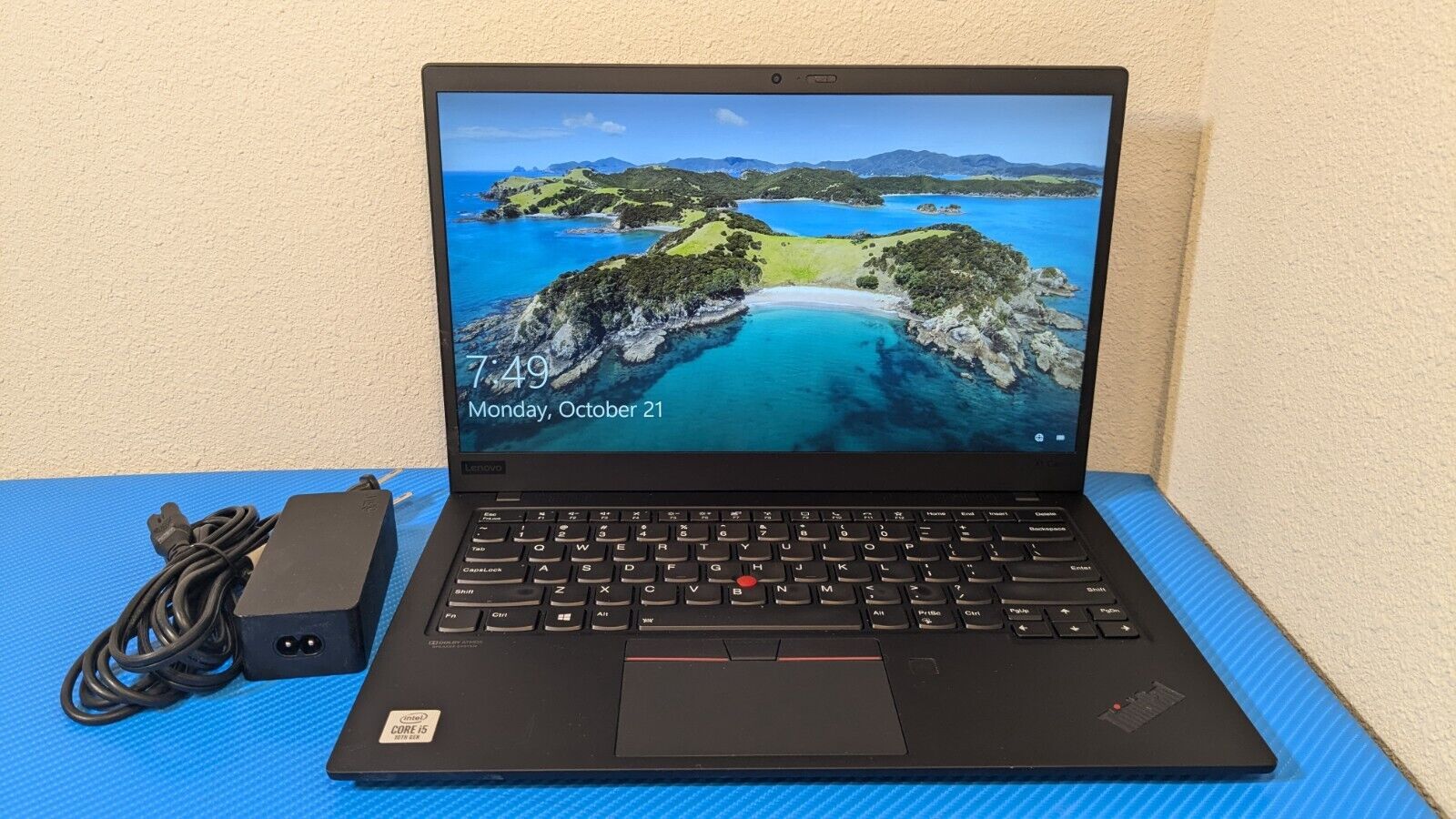 Lenovo ThinkPad X1 Carbon Gen 8 14