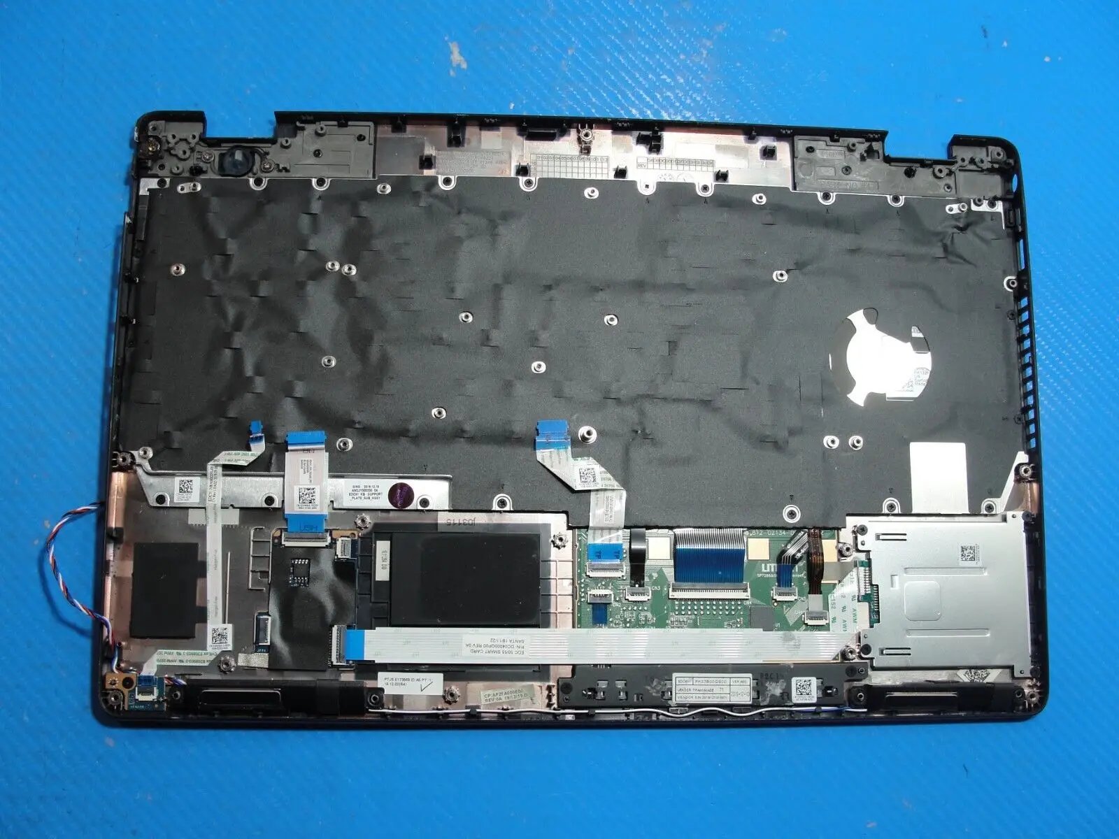 Dell Latitude 15.6” 5501 OEM Palmrest w/Backlit Keyboard TouchPad AM2JY000200