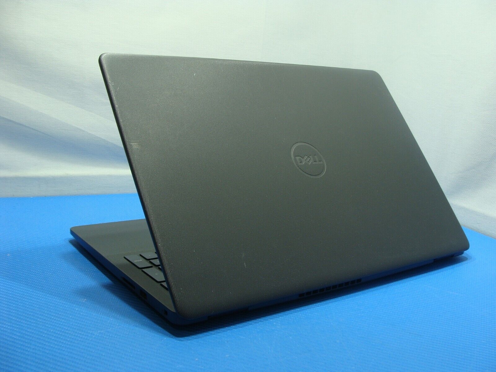 Dell Vostro 15 3500 15.6