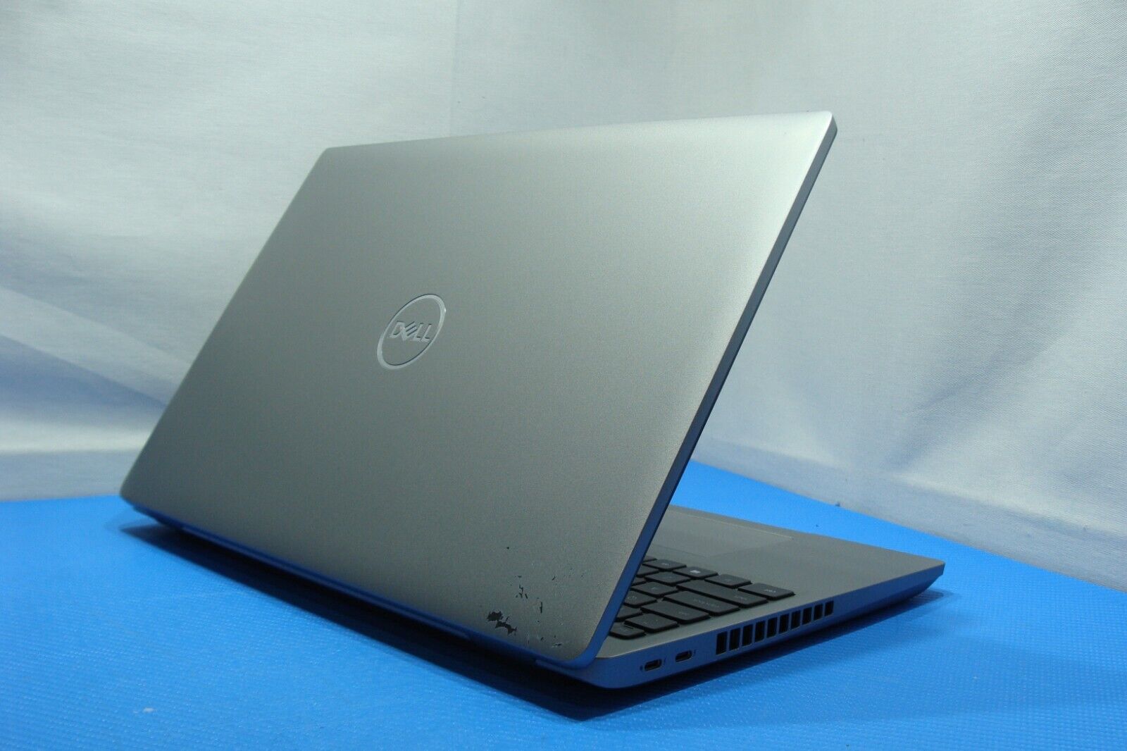 Dell Precision 3561 15.6