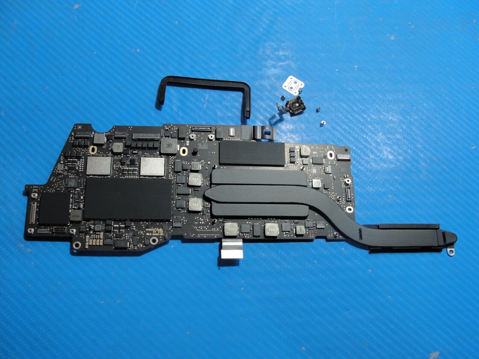 MacBook Pro A2289 13