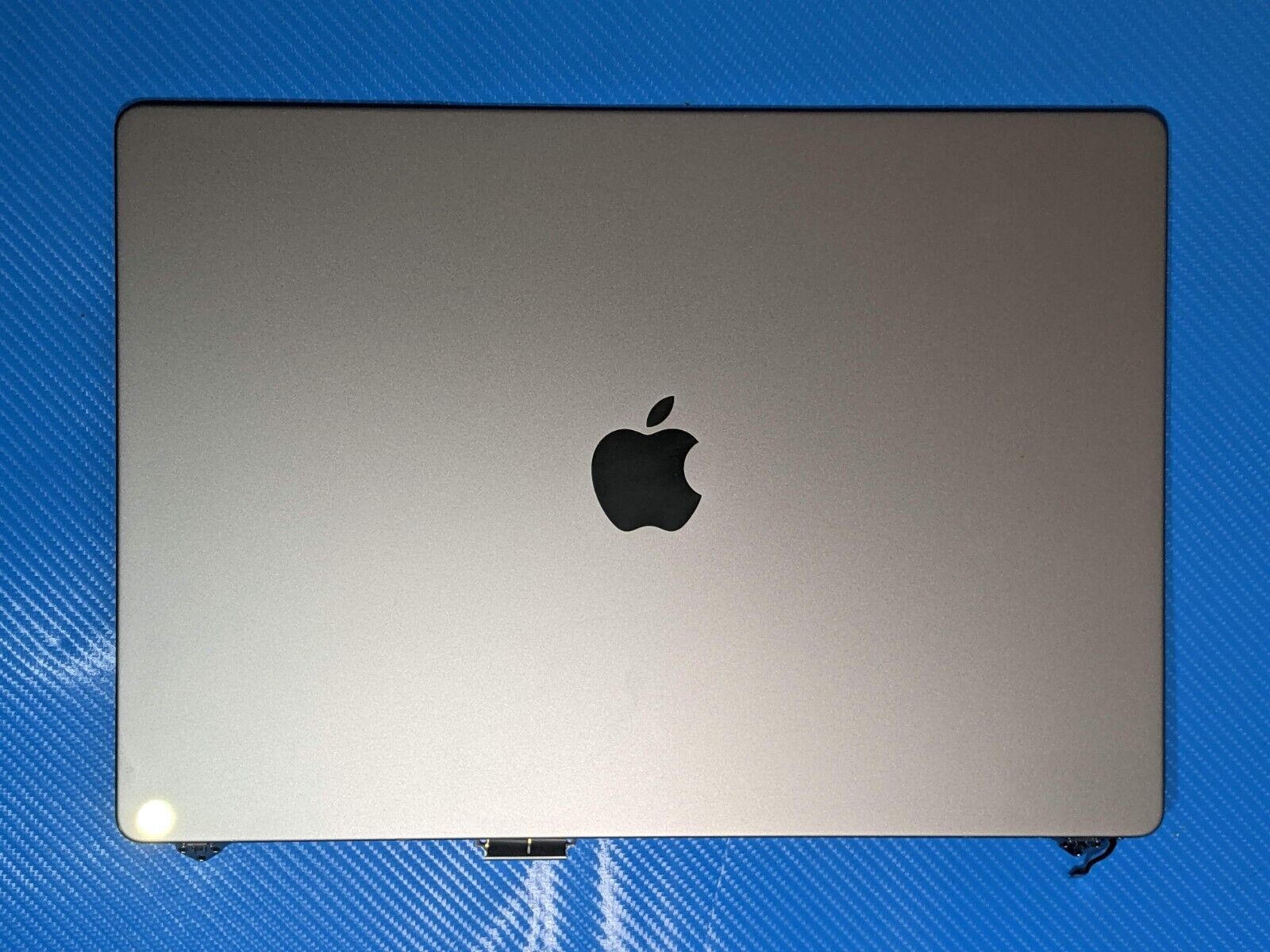 MacBook Pro A2485 16