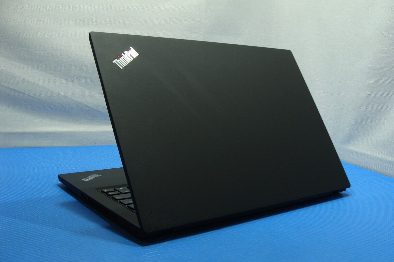 Lenovo ThinkPad P14s Gen 2i Workstation 14